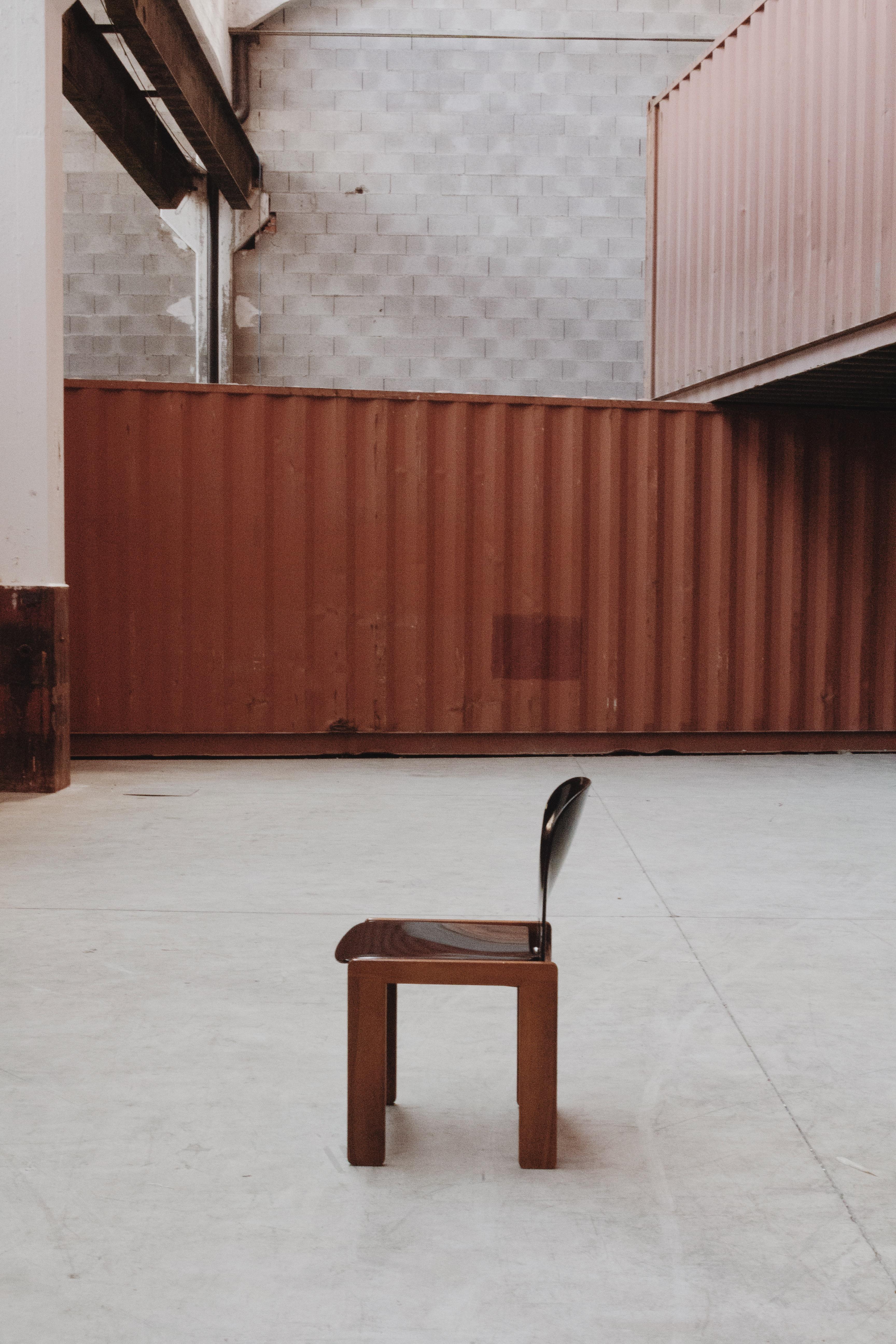 Esszimmerstühle „121“ von Afra & Tobia Scarpa für Cassina, 1965, Satz von 14 Stühlen im Zustand „Gut“ im Angebot in Lonigo, Veneto