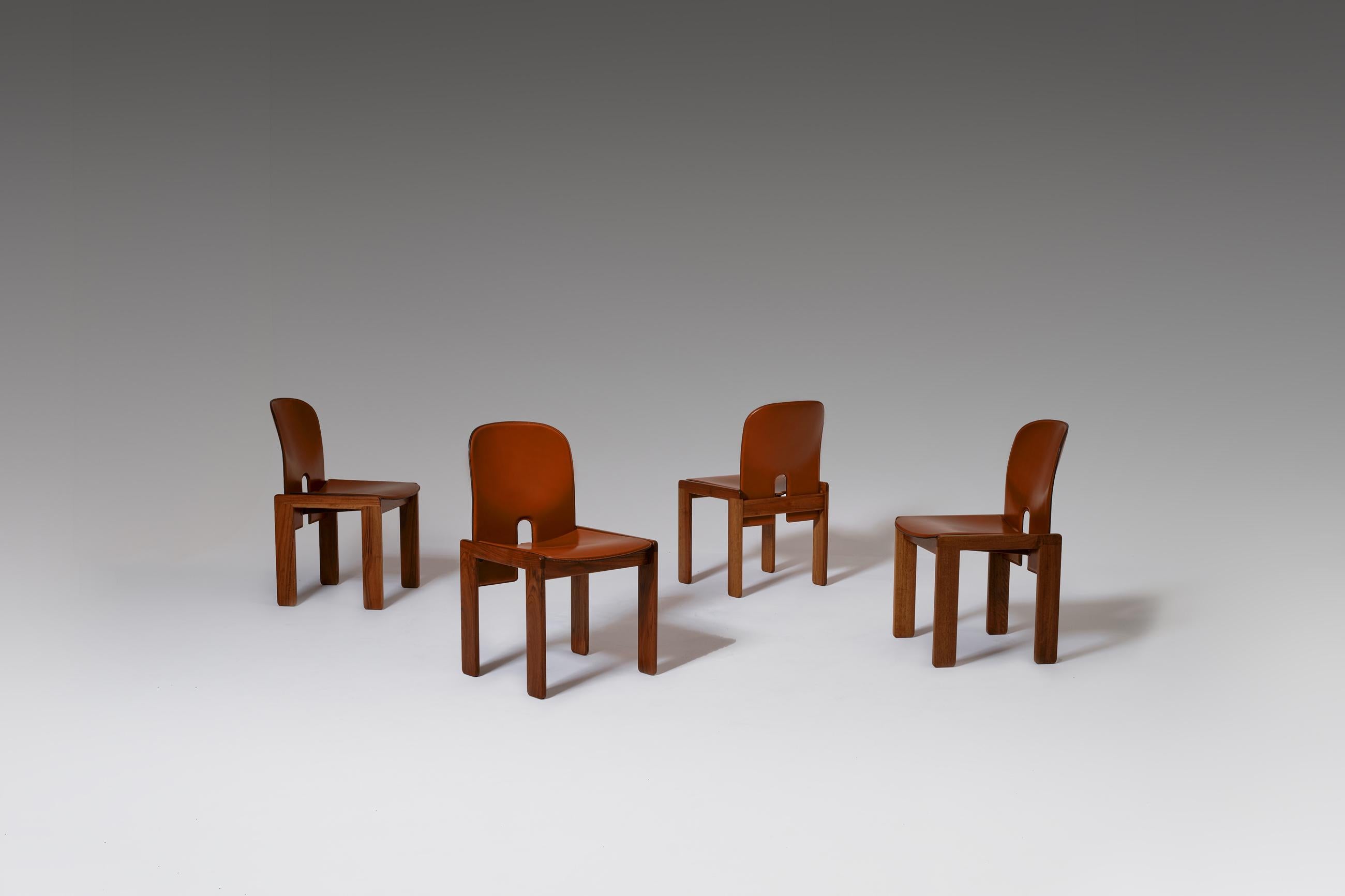 Afra & Tobia Scarpa ‘121’ Dining Chairs, Set of 4 In Fair Condition In Rotterdam, NL
