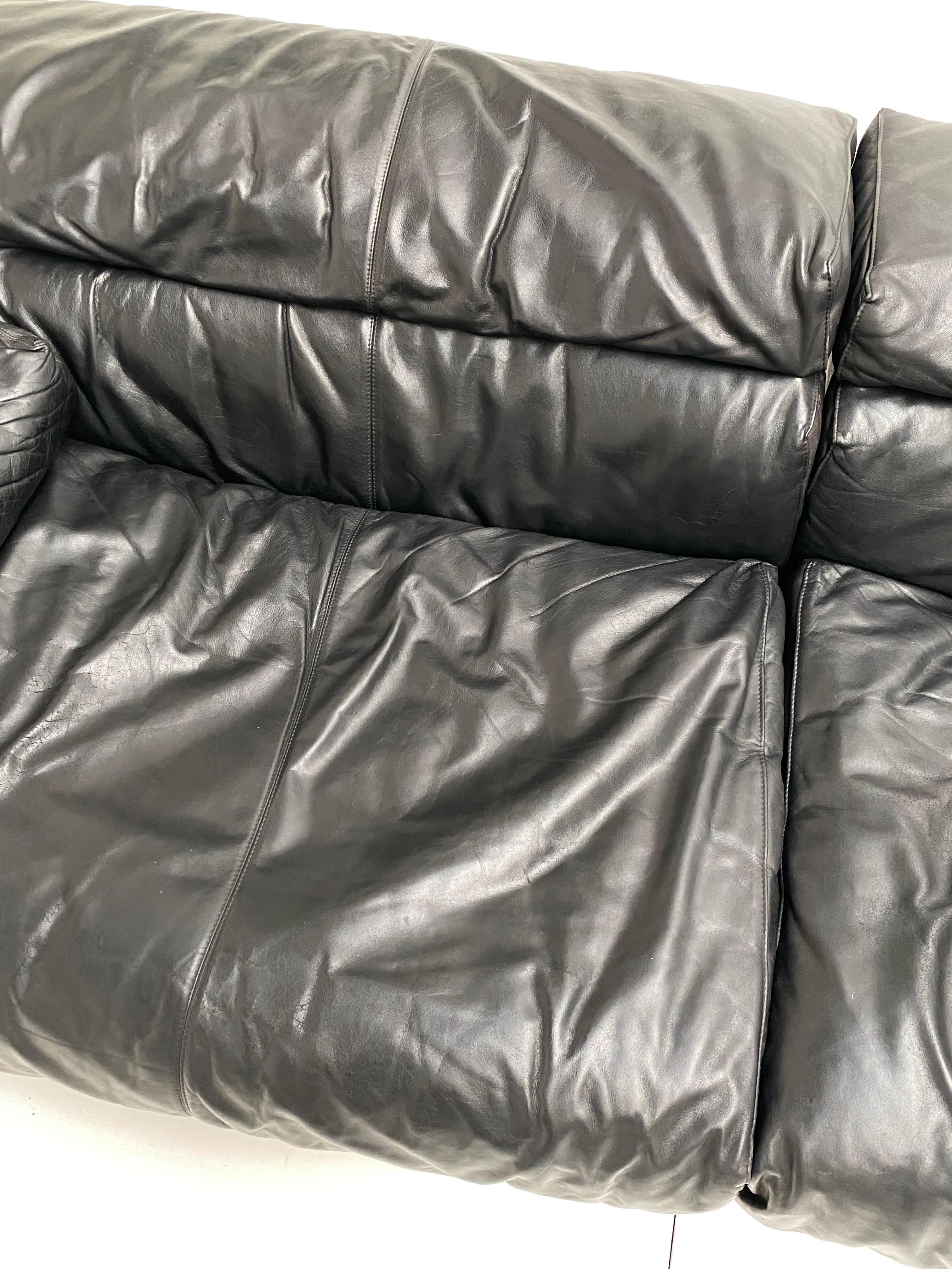 Afra & Tobia Scarpa 2 Seater 'Erasmo' Black Leather Sofa + Table B&B Italia 1973 For Sale 12