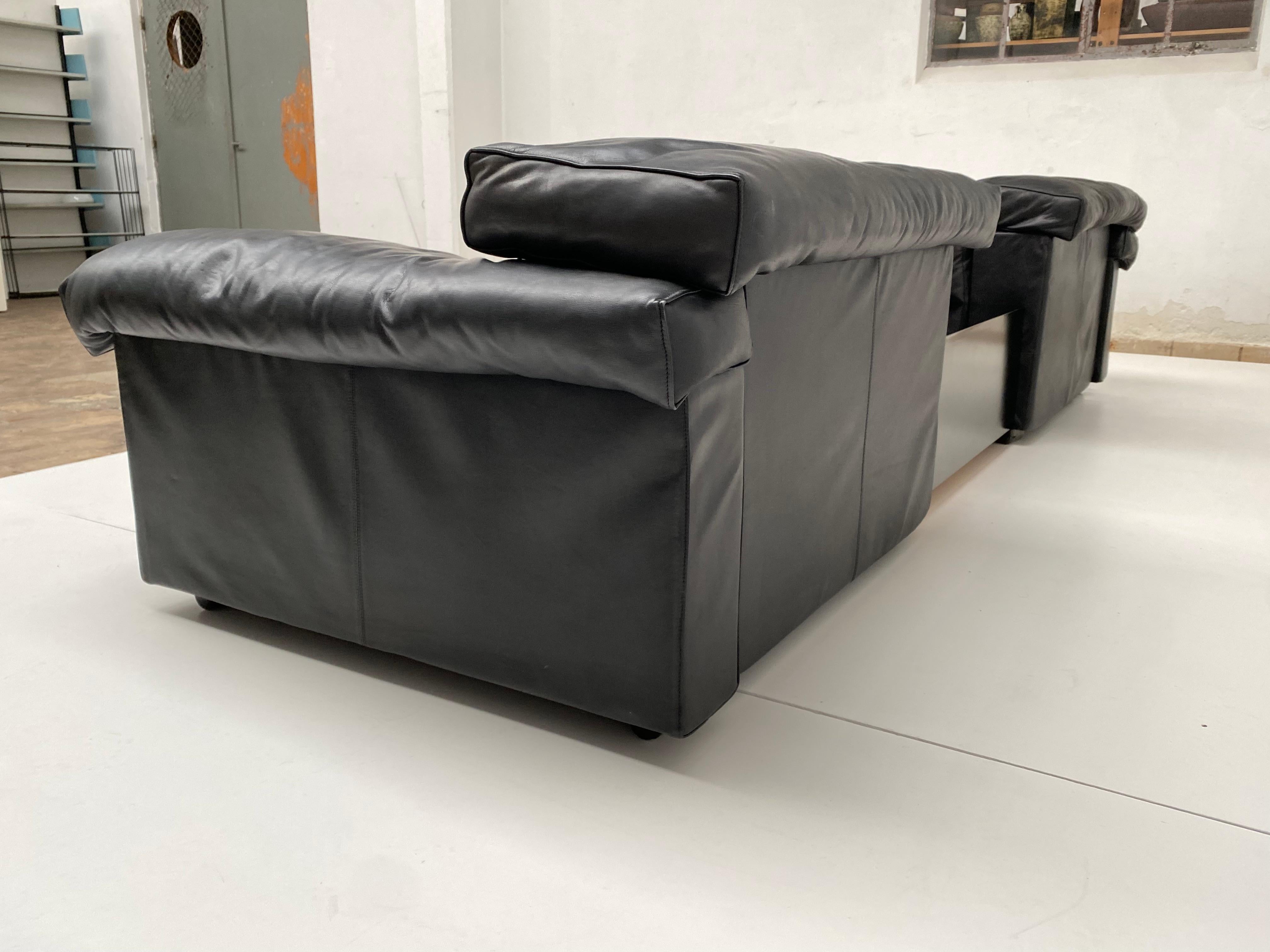 Italian Afra & Tobia Scarpa 2 Seater 'Erasmo' Black Leather Sofa + Table B&B Italia 1973 For Sale