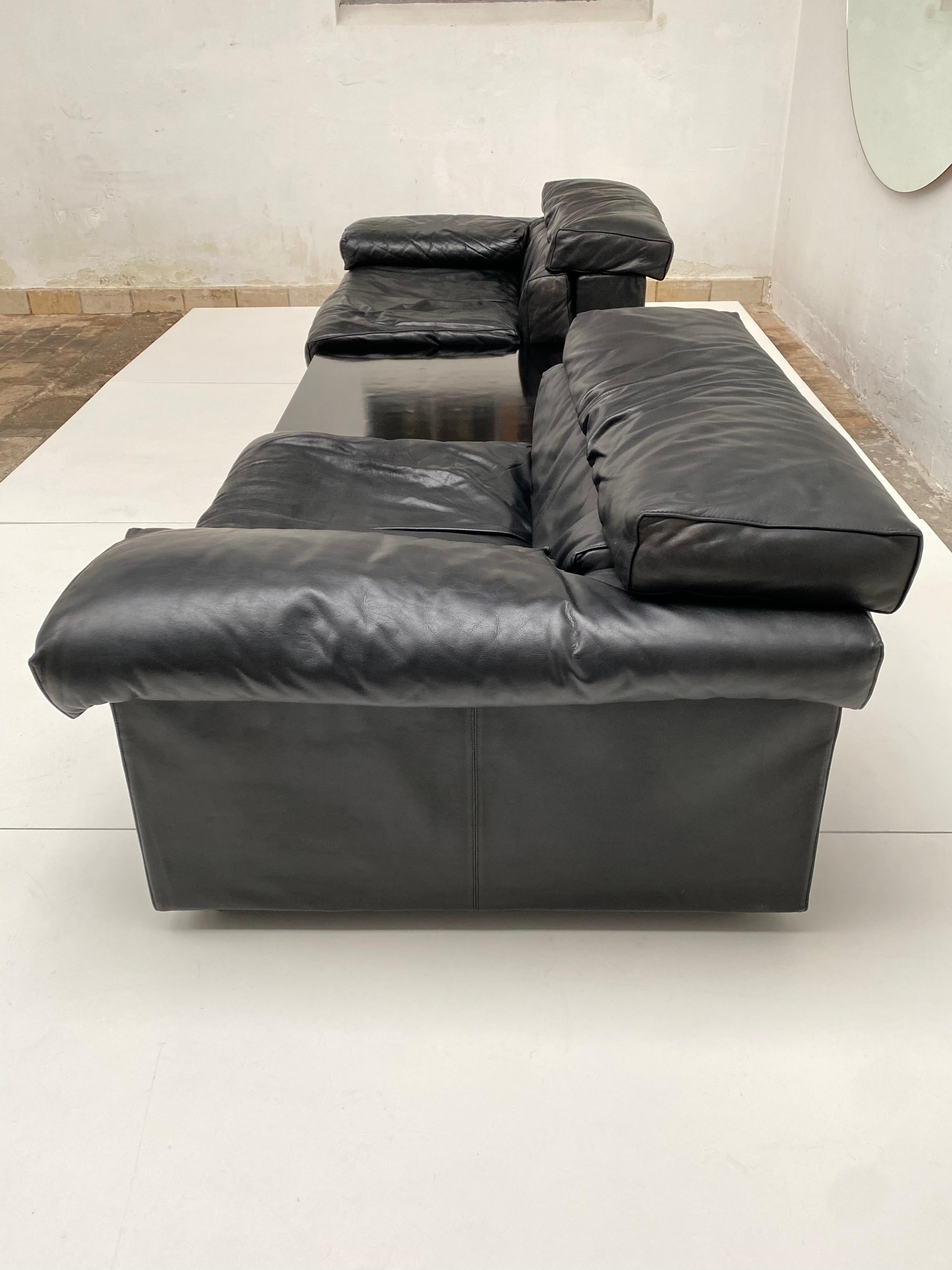 Afra & Tobia Scarpa 2 Seater 'Erasmo' Black Leather Sofa + Table B&B Italia 1973 For Sale 2