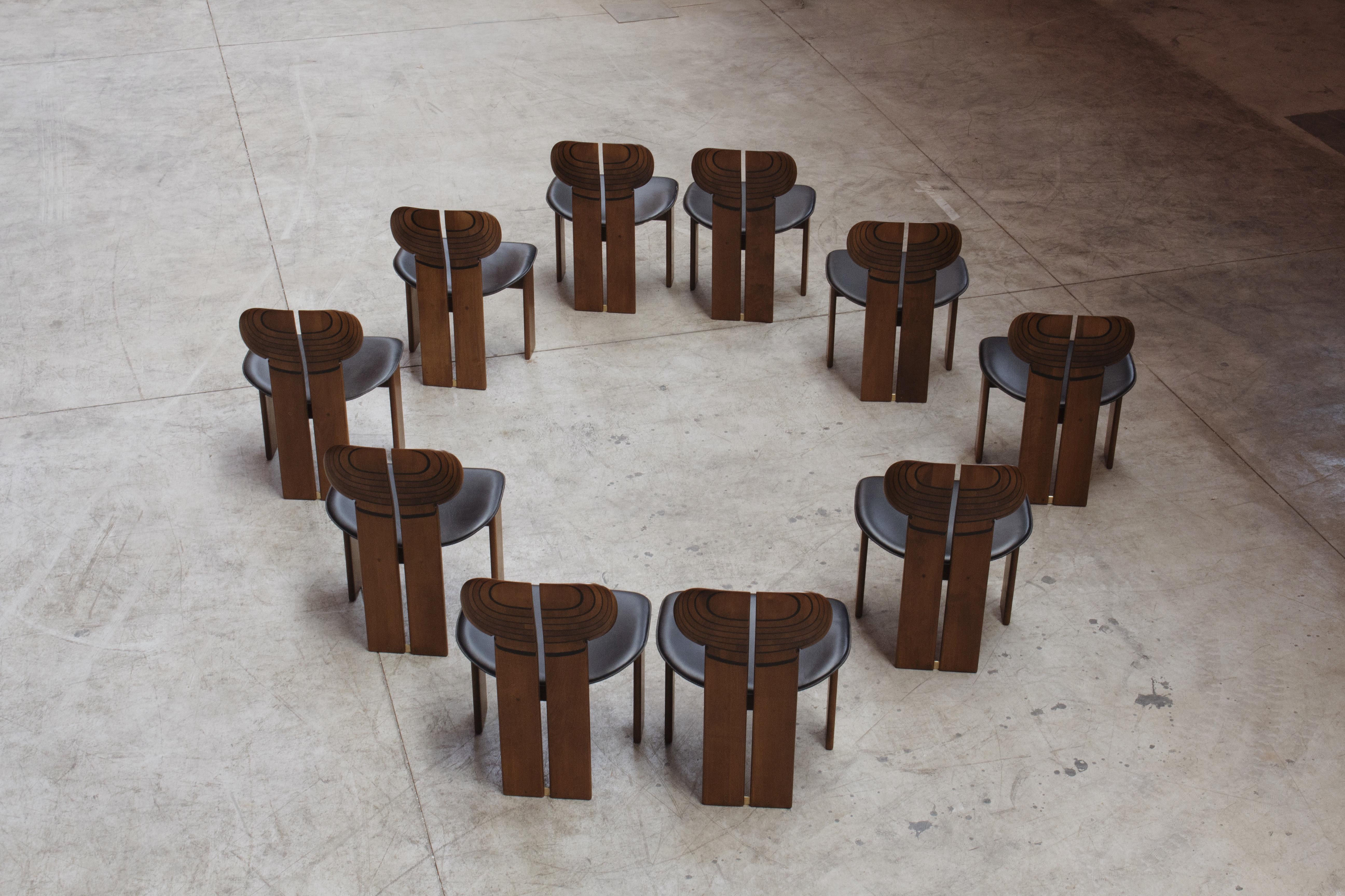 Esszimmerstühle „Africa“ von Afra & Tobia Scarpa für Maxalto, 1975, Set von 10 Stühlen (Moderne der Mitte des Jahrhunderts) im Angebot