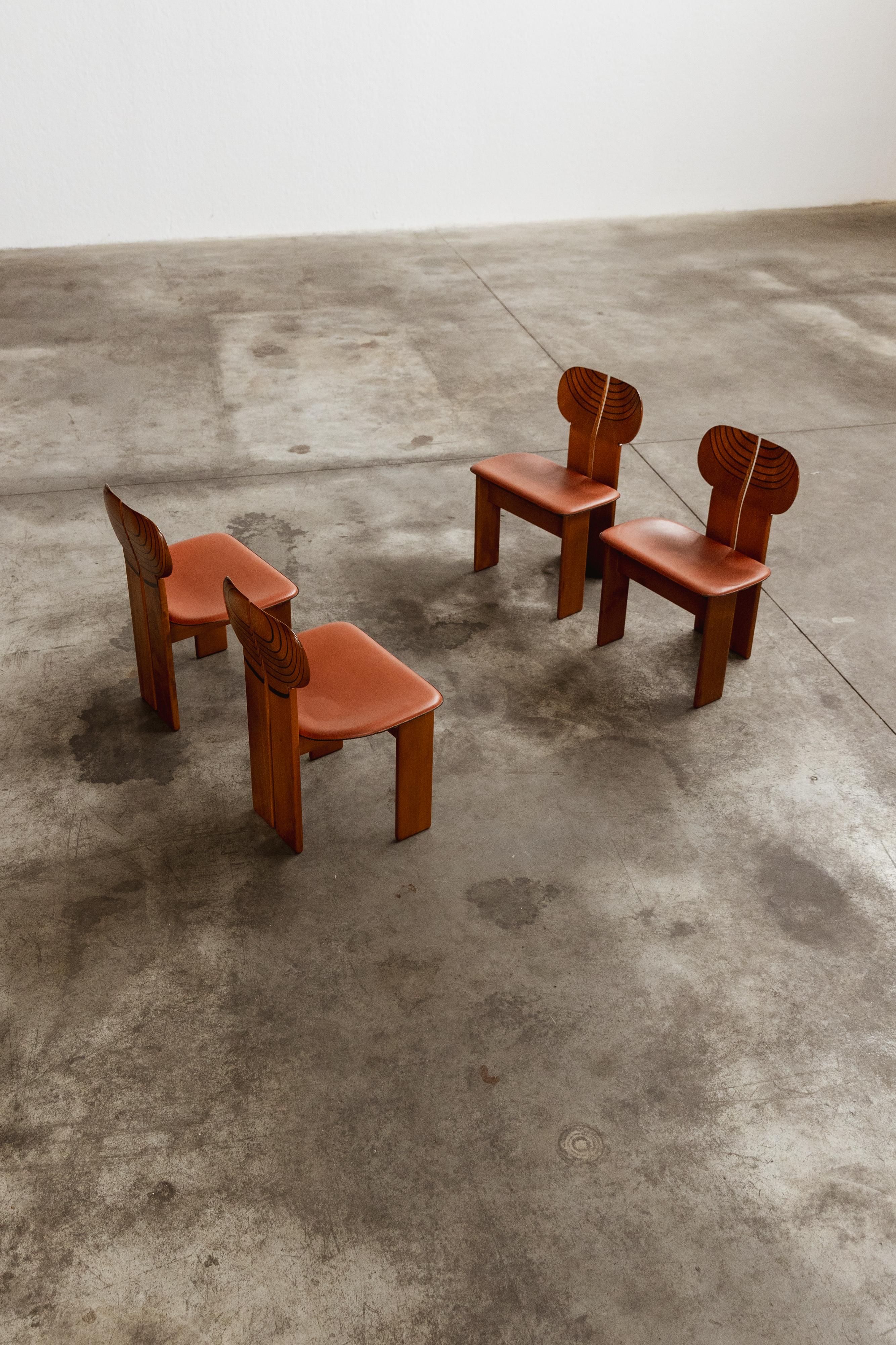 Chaises Afra & Tobia Scarpa 