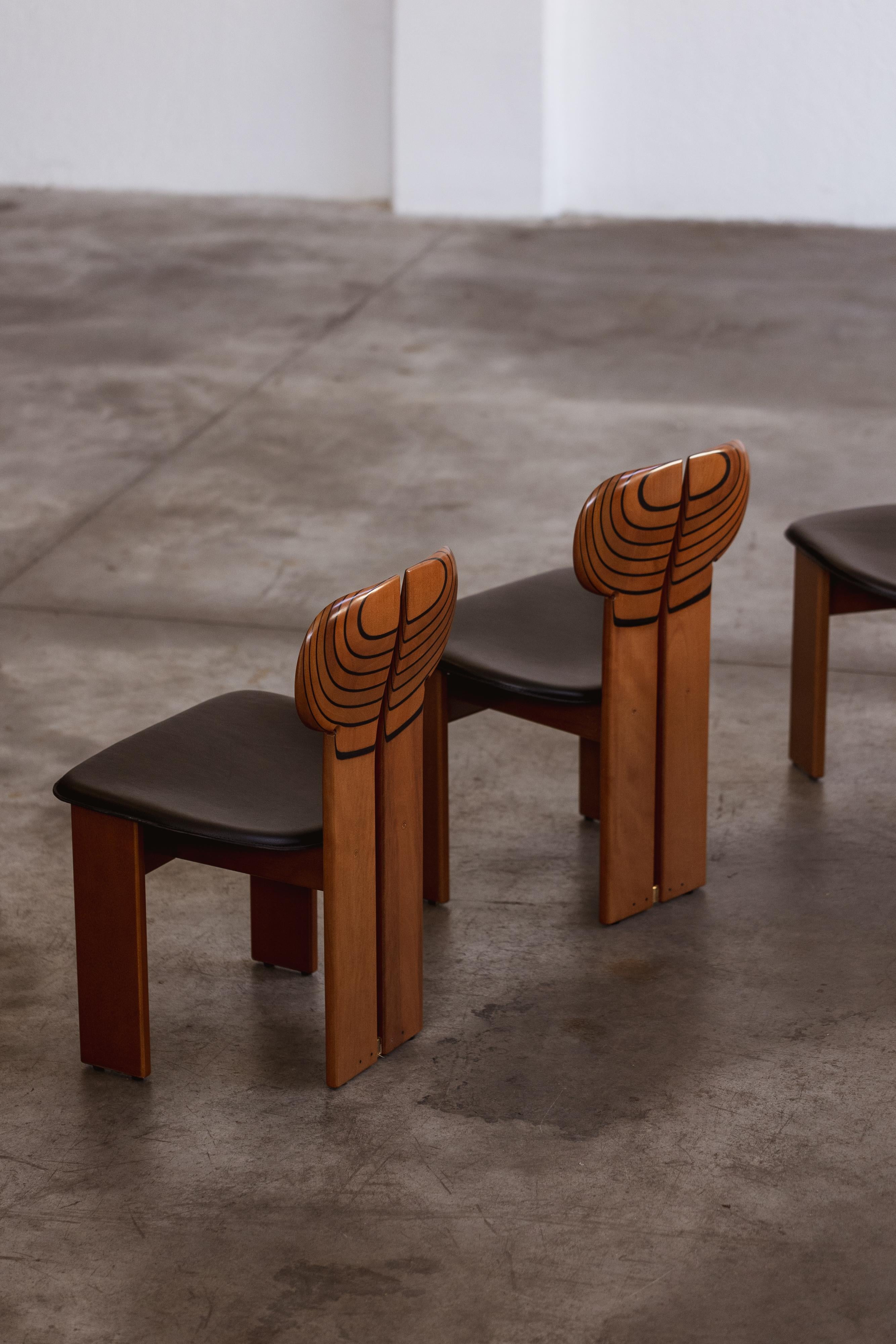 Esszimmerstühle „Africa“ von Afra & Tobia Scarpa für Maxalto, Schwarz, 1975, 4er-Set, Set im Angebot 1