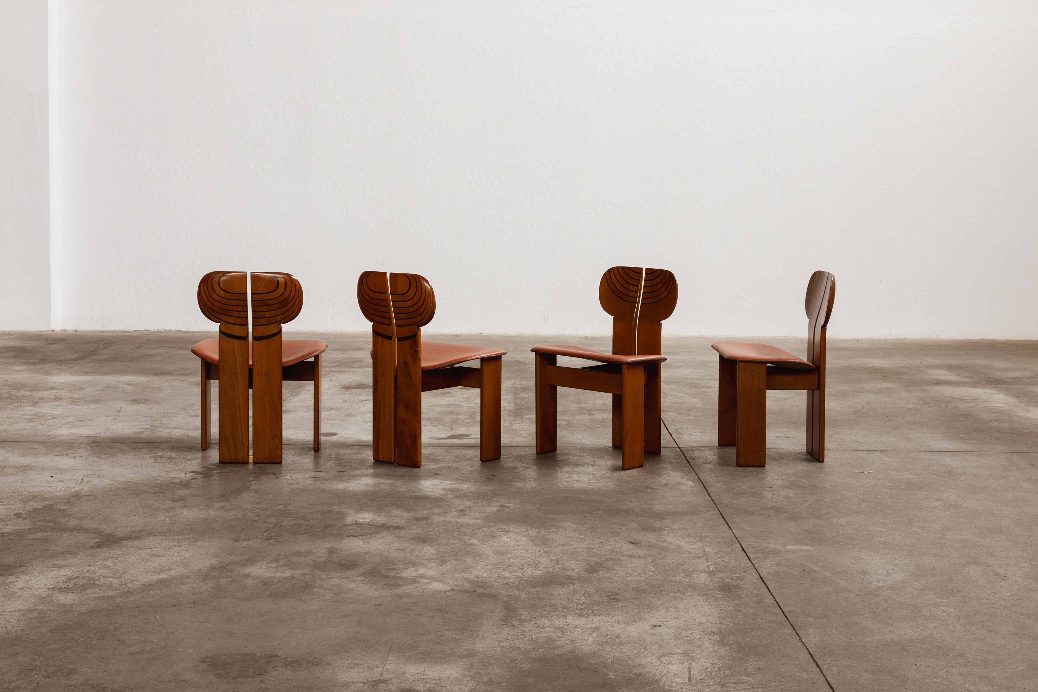 Chaises Afra & Tobia Scarpa 