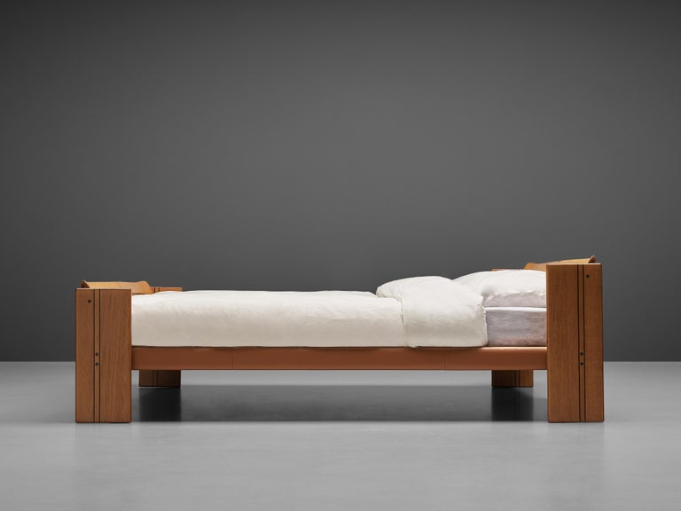 Afra & Tobia Scarpa 'Artona' Bed in Walnut and Leather 1