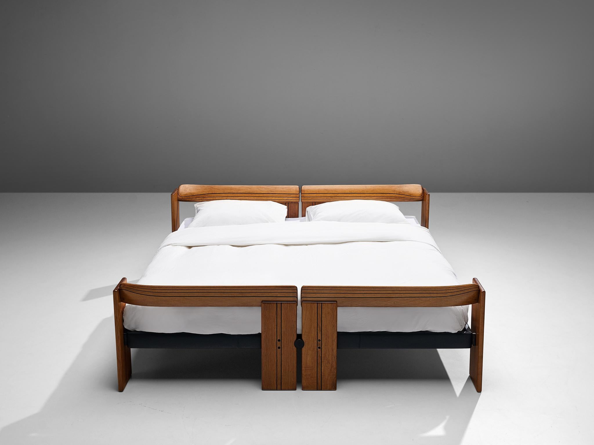 Afra & Tobia Scarpa 'Artona' Bed with Nightstands in Walnut and Leather 3