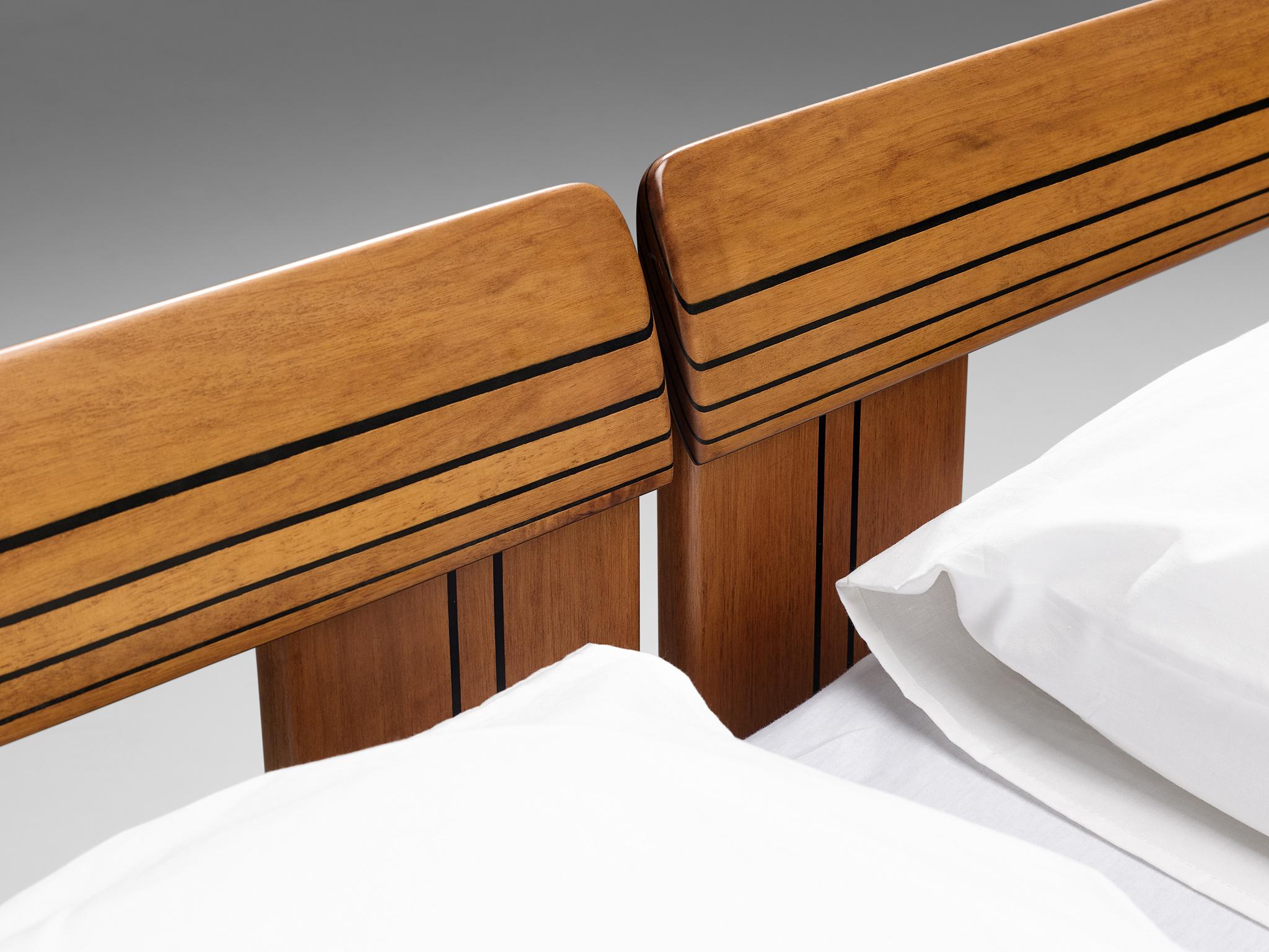 Afra & Tobia Scarpa 'Artona' Bed with Nightstands in Walnut and Leather 8
