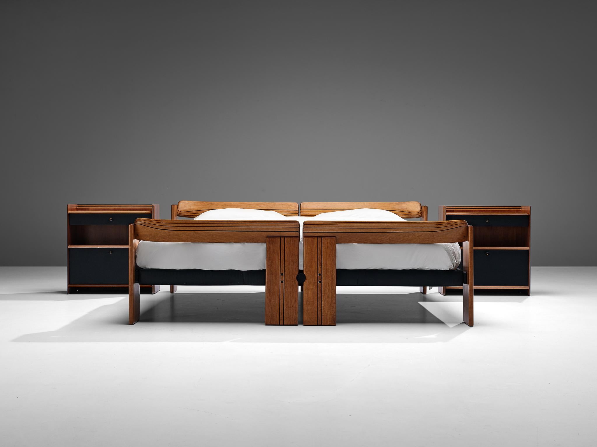 Afra & Tobia Scarpa 'Artona' Bed with Nightstands in Walnut and Leather In Good Condition In Waalwijk, NL