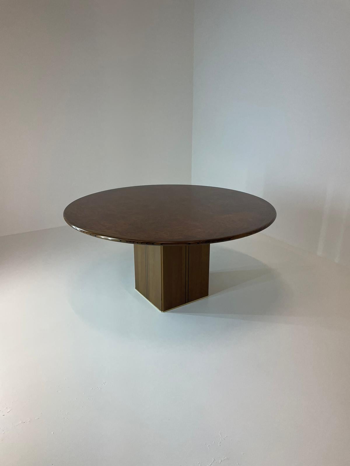 Mid-Century Modern Afra & Tobia Scarpa 'Artona' Maxalto Round Dining Table in Walnut Italy 70s