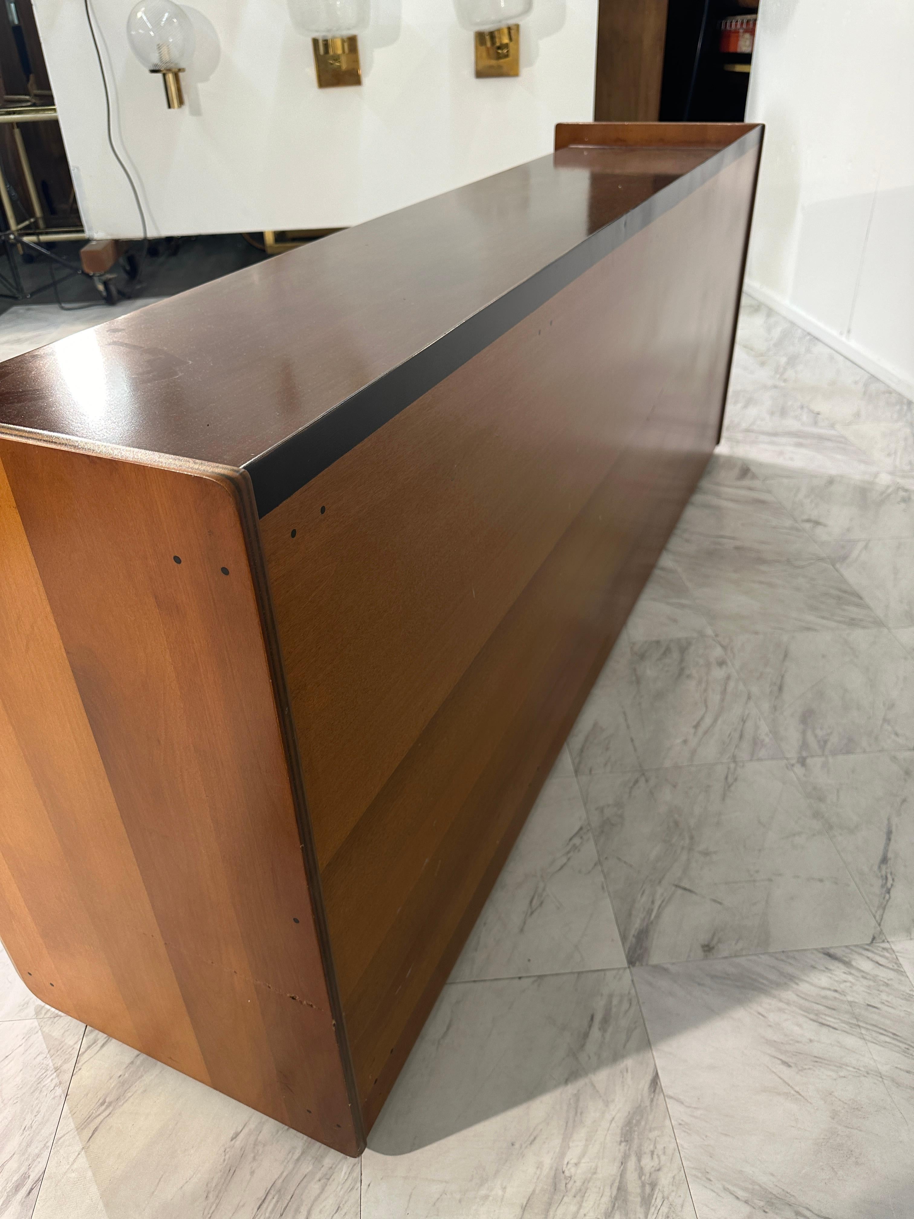 Wood Afra & Tobia Scarpa, Artona Sideboard in Walnut and Leather, Maxalto 1970s For Sale