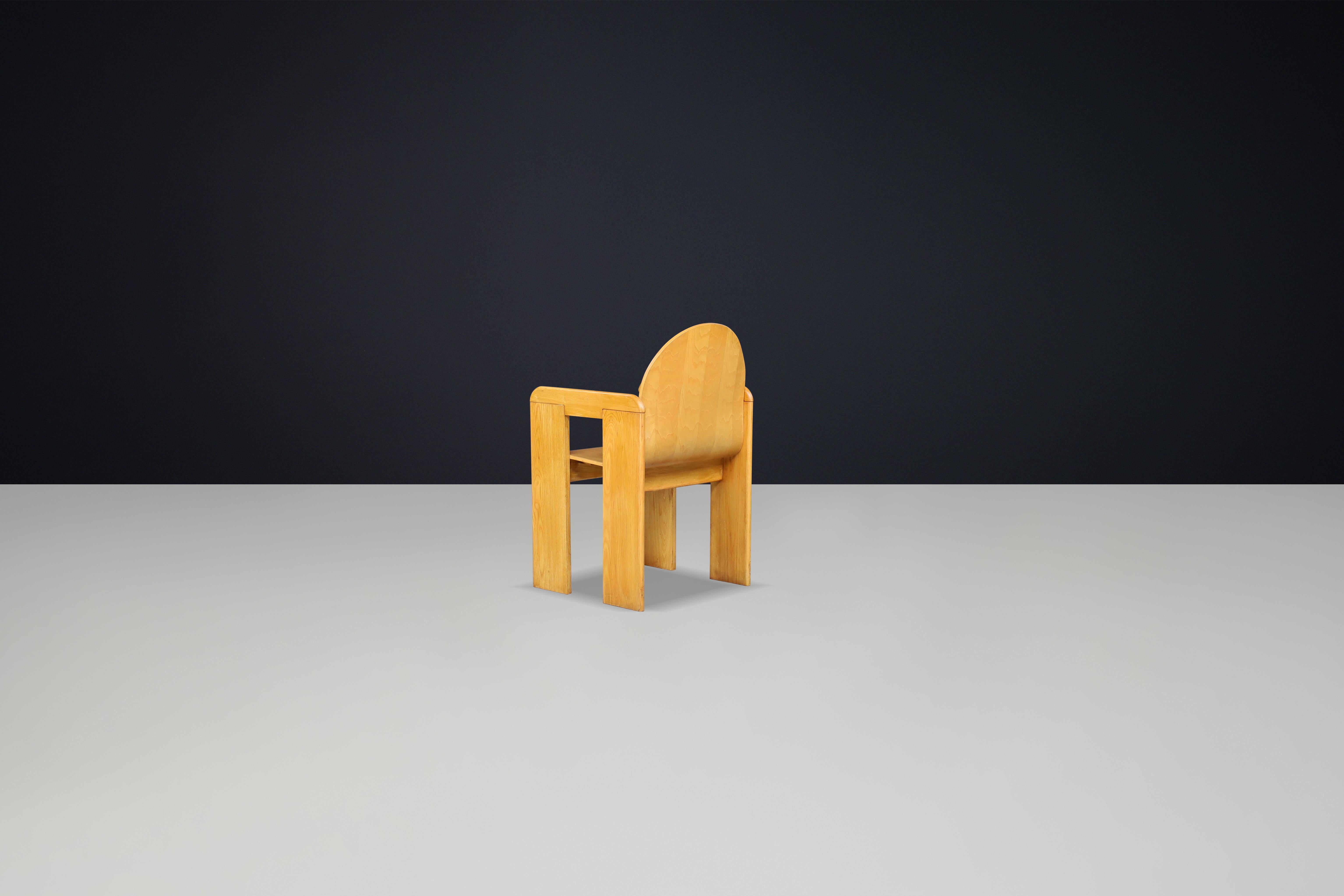 Afra & Tobia Scarpa (attributed) Dining Room Chairs in Ash and Plywood, Italy For Sale 7