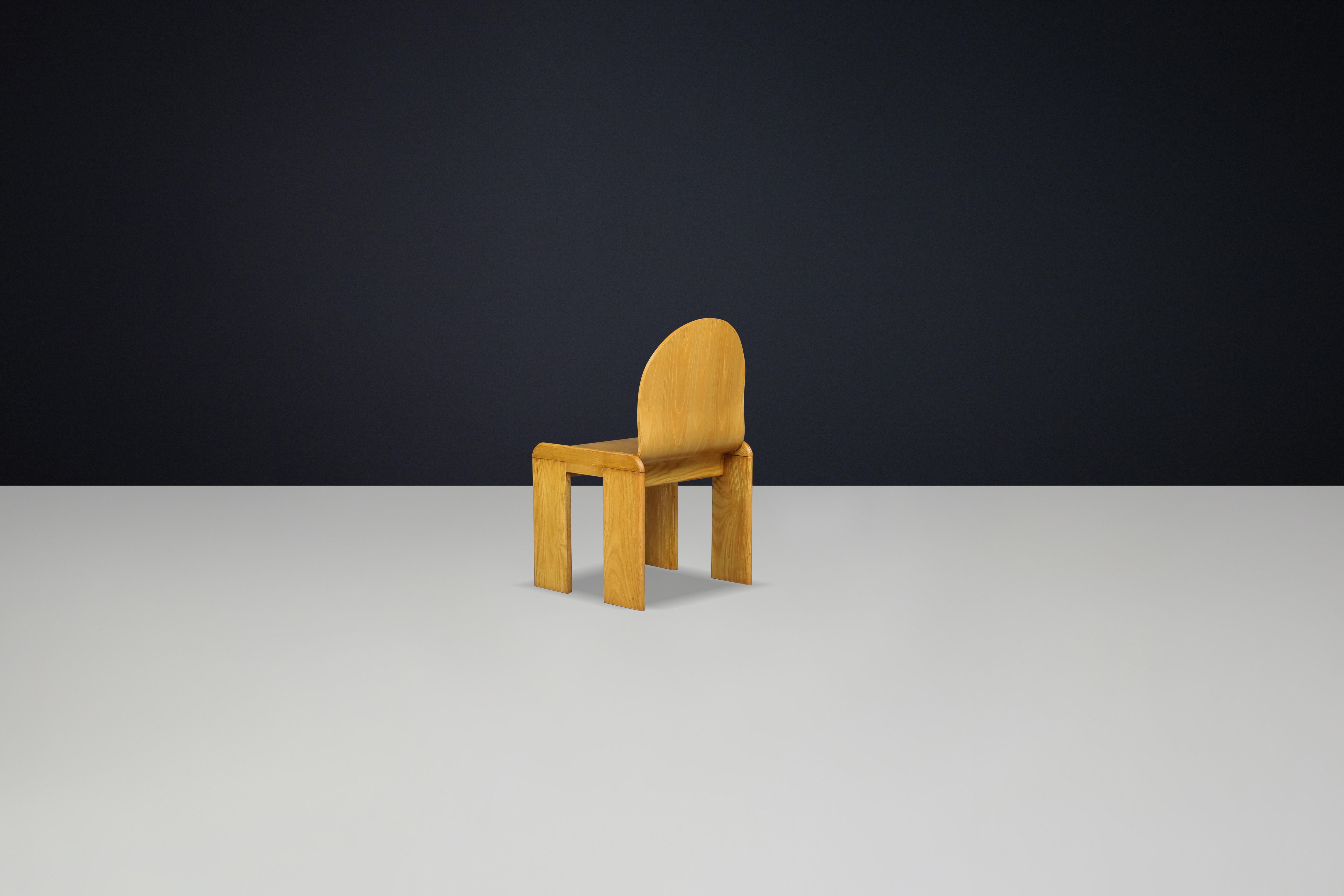 20th Century Afra & Tobia Scarpa (attributed) Dining Room Chairs in Ash and Plywood, Italy For Sale
