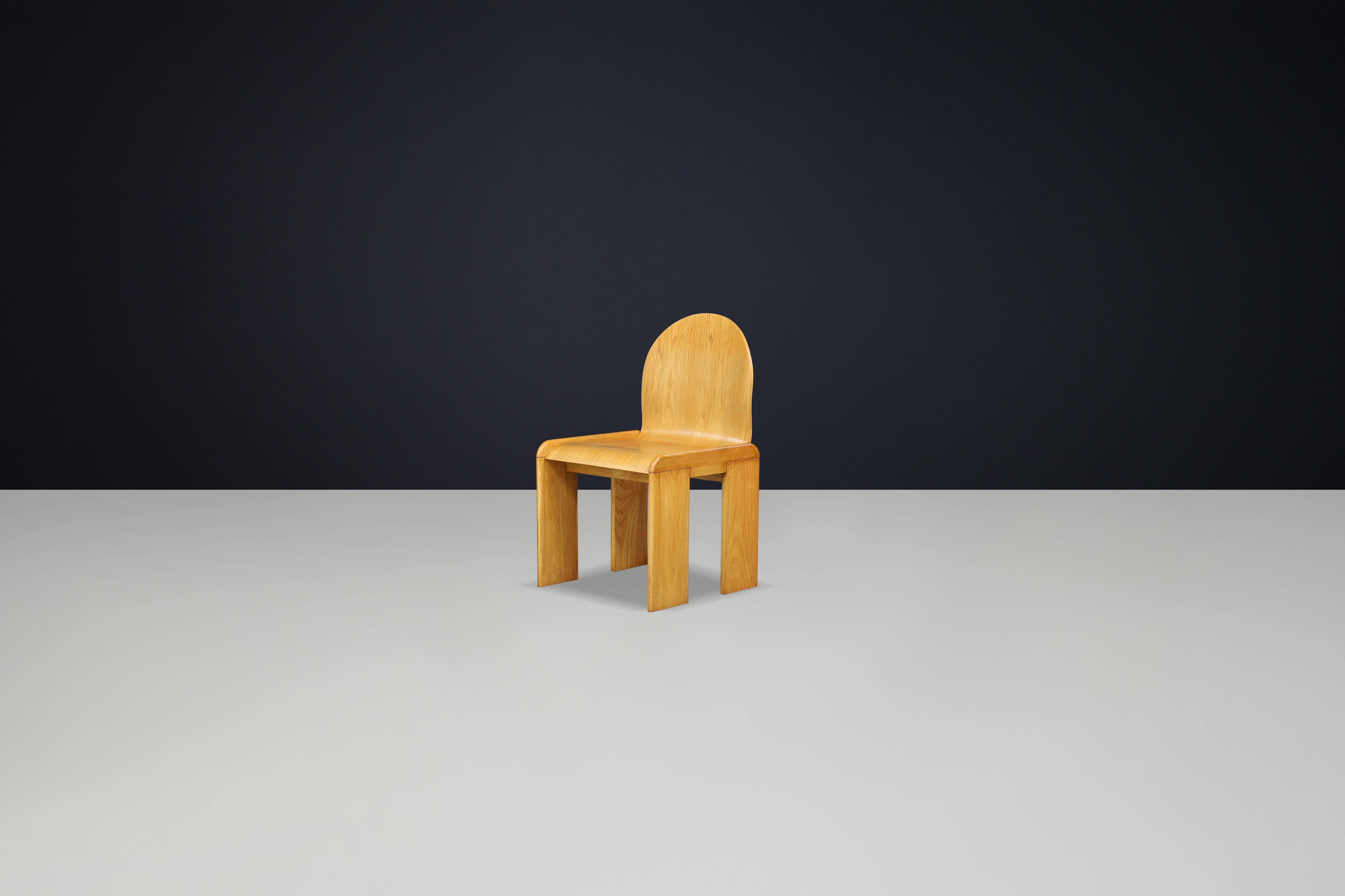 Afra & Tobia Scarpa (attributed) Dining Room Chairs in Ash and Plywood, Italy For Sale 3