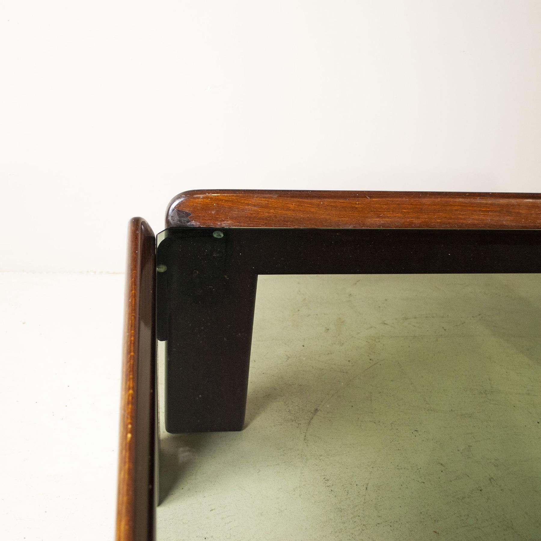 Late 20th Century Afra & Tobia Scarpa Attributed Midcentury Walnut Coffee Table, Top Cristal Fumè