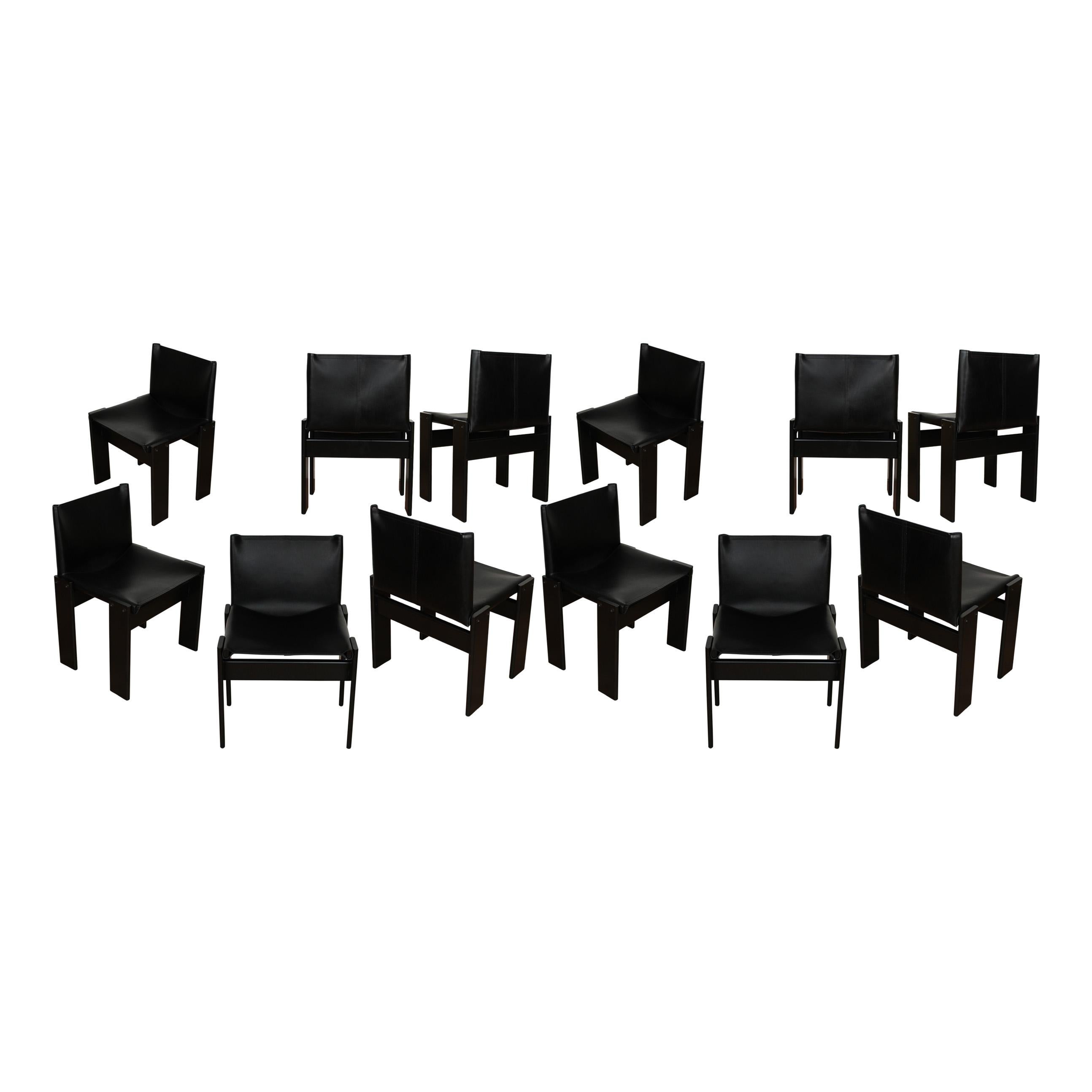 Italiano Sedia da pranzo Tobia Scarpa laccata nera per Molteni, Set di 12 in vendita