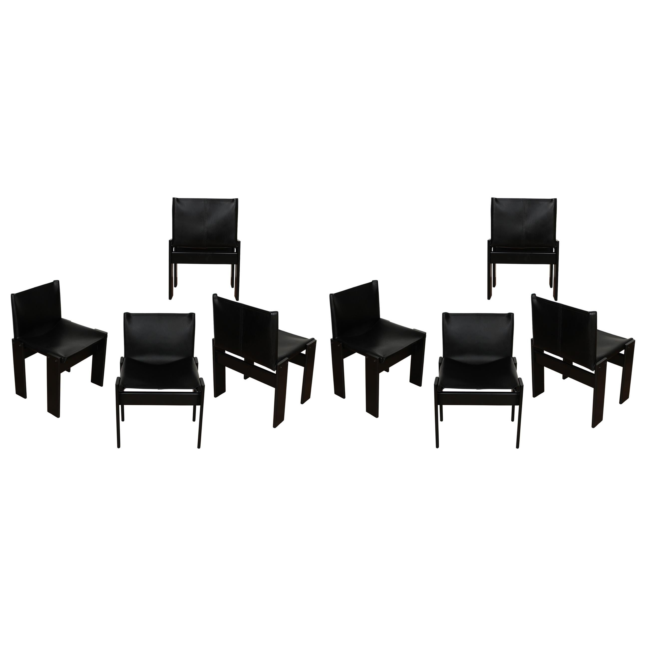 Conjunto de ocho sillas de comedor 