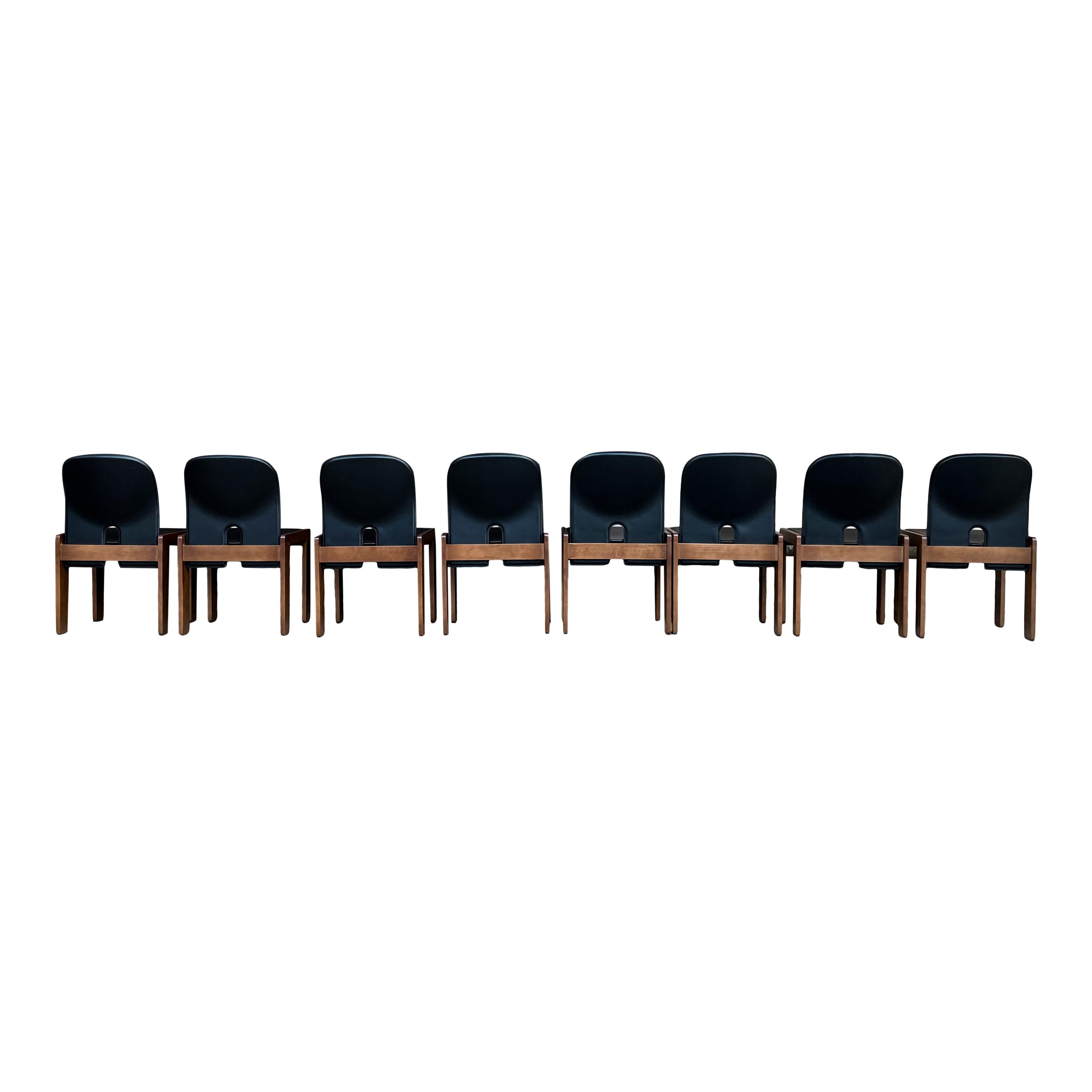 Mid-Century moderno Sedia da pranzo 121 in pelle nera di Afra & Tobia Scarpa per Cassina, 1967, Set di 10 in vendita