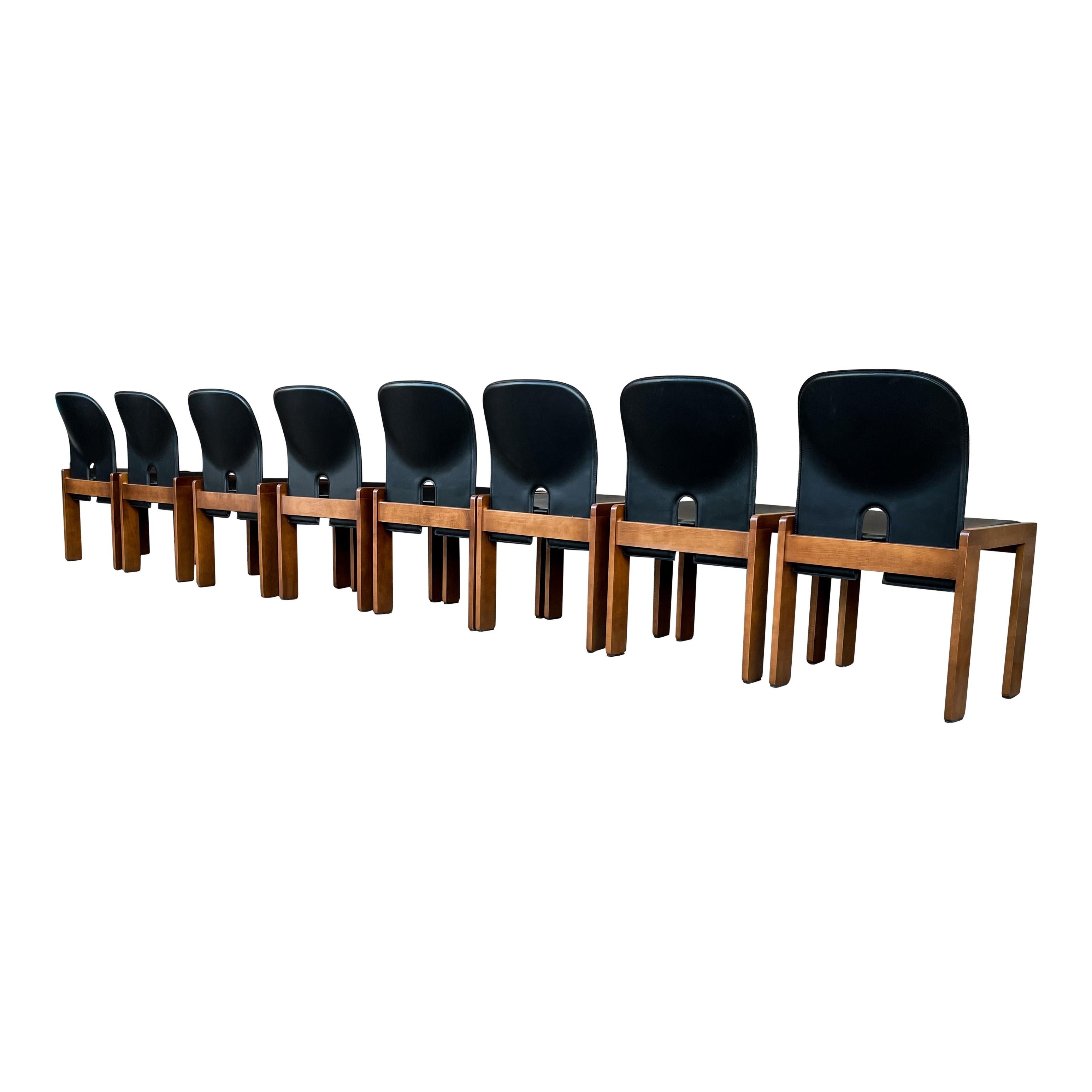 Italiano Sedia da pranzo 121 in pelle nera di Afra & Tobia Scarpa per Cassina, 1967, Set di 10 in vendita