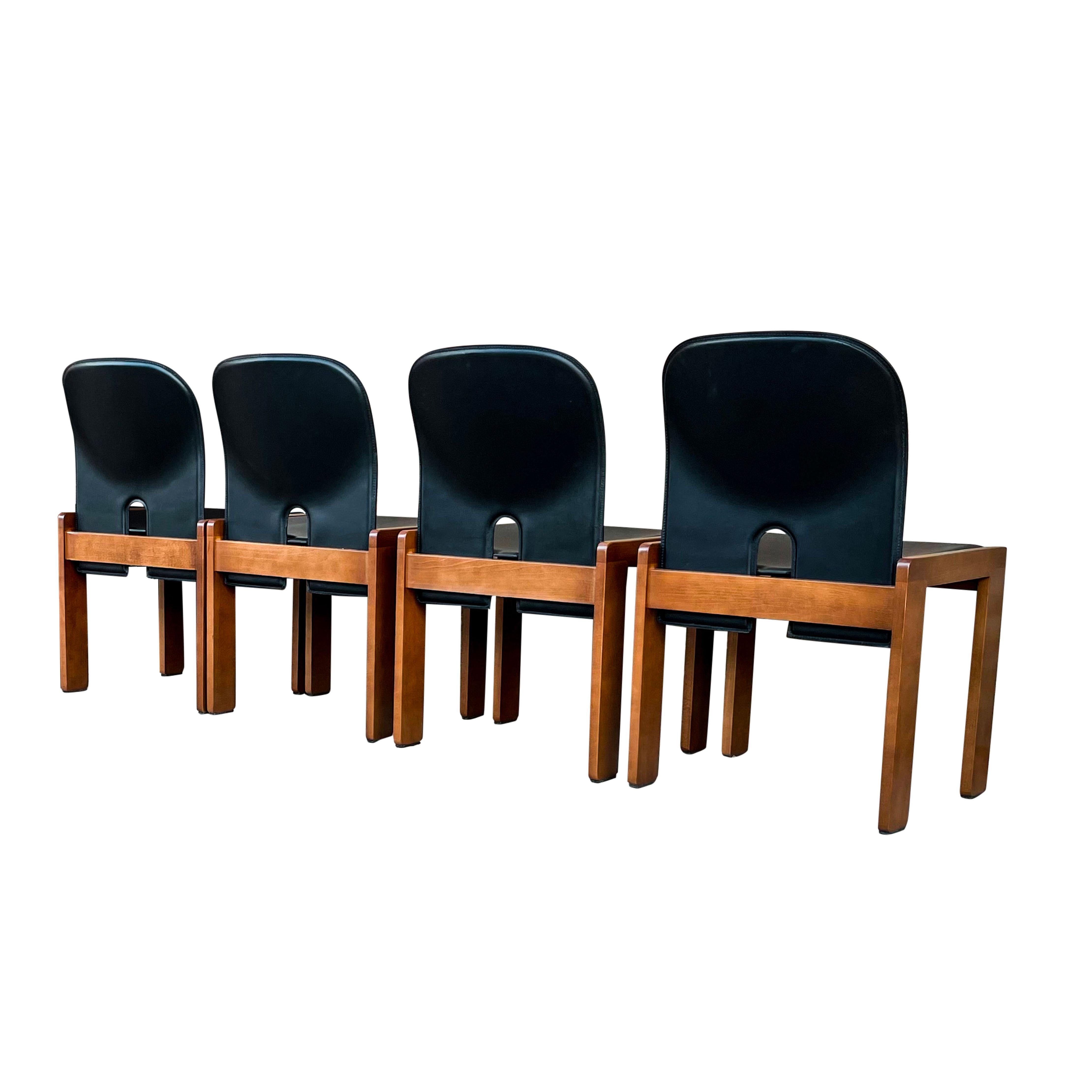 Afra & Tobia Scarpa Chaise de salle à manger 121 en cuir noir pour Cassina, 1967, lot de 4 Bon état - En vente à Vicenza, IT