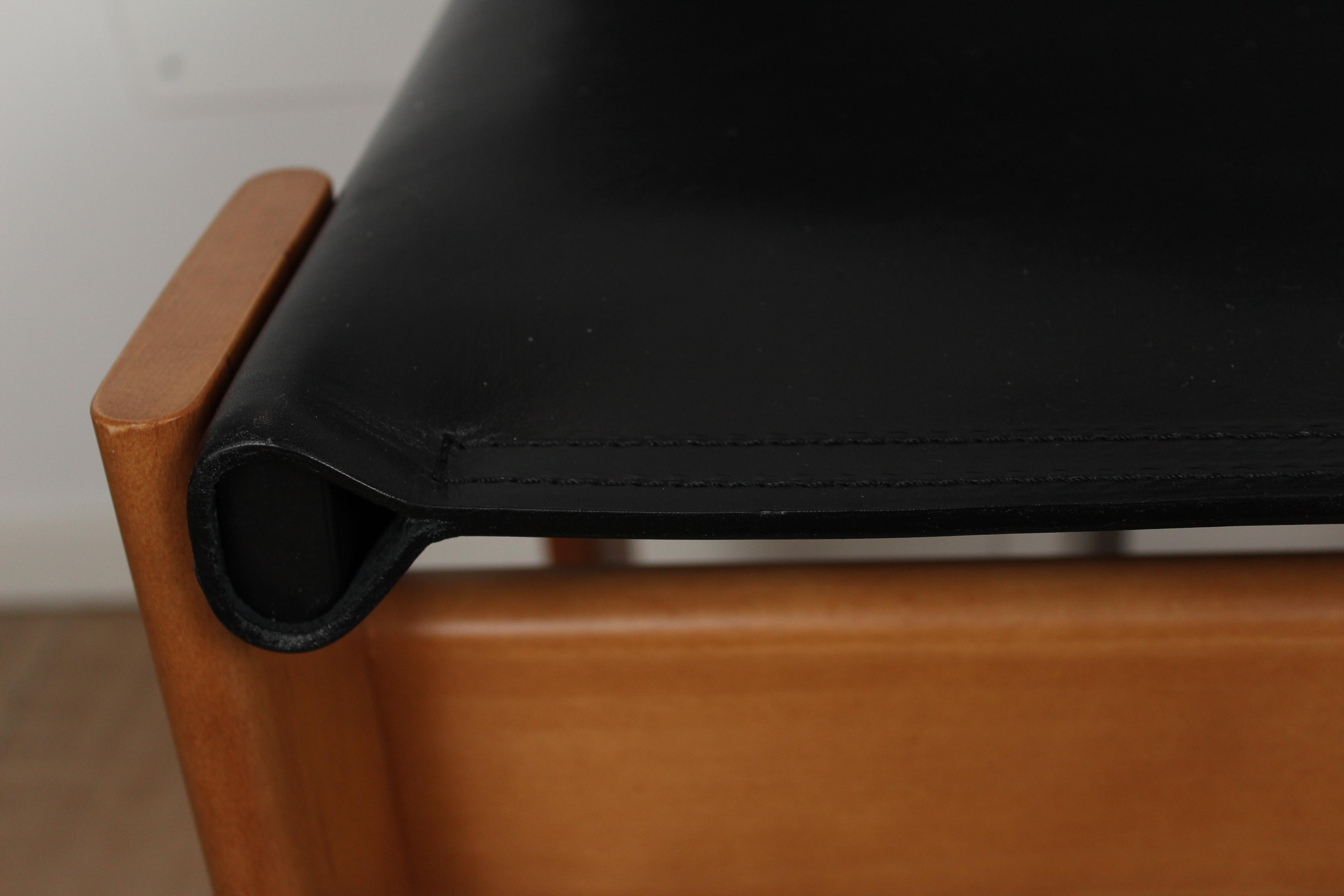 Sedia da pranzo Afra & Tobia Scarpa in pelle nera e rossa per Molteni, Set di 10 in vendita 13