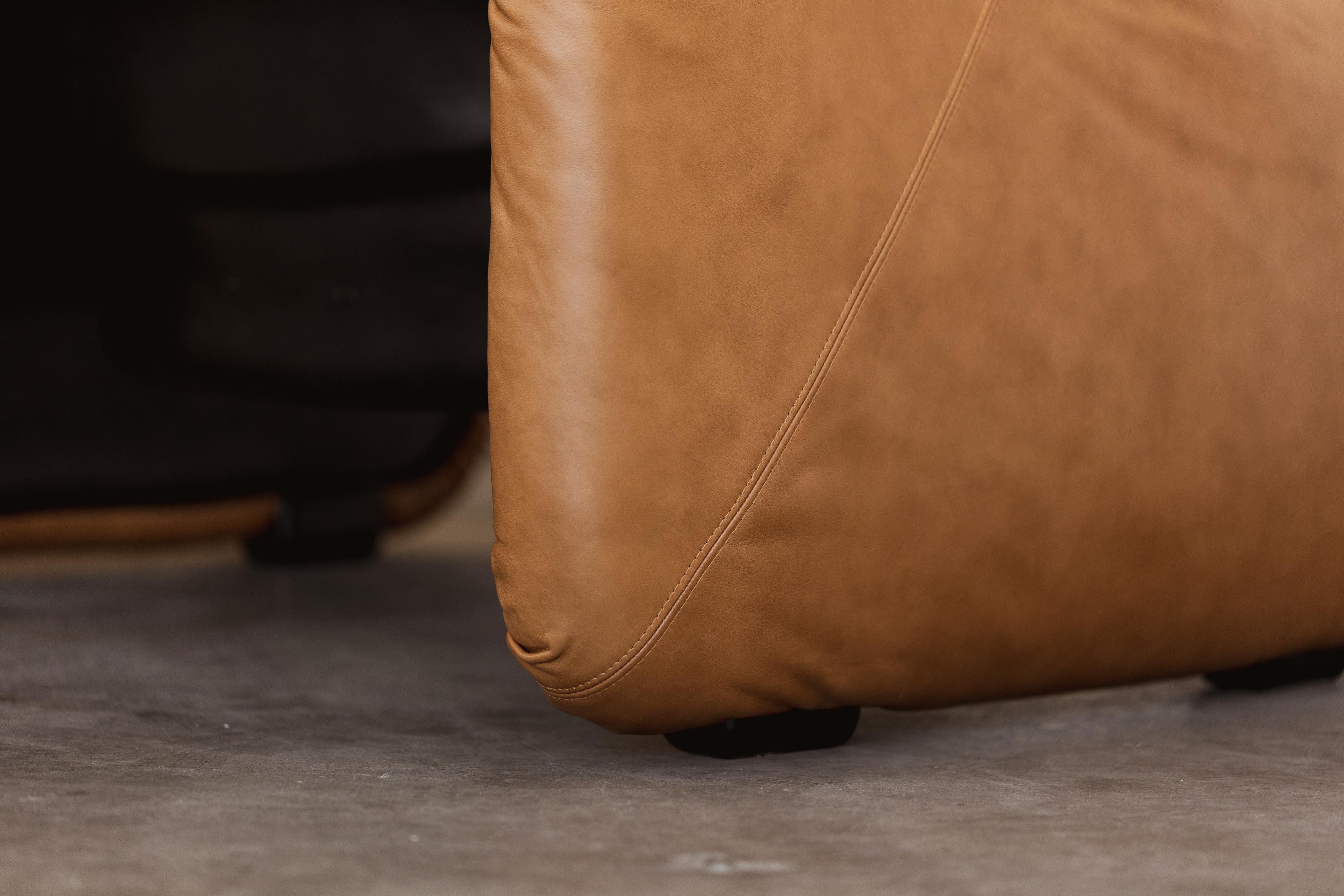 Afra & Tobia Scarpa “Bonanza” Armchair for C&B Italia, Cognac Leather, 1969 For Sale 4