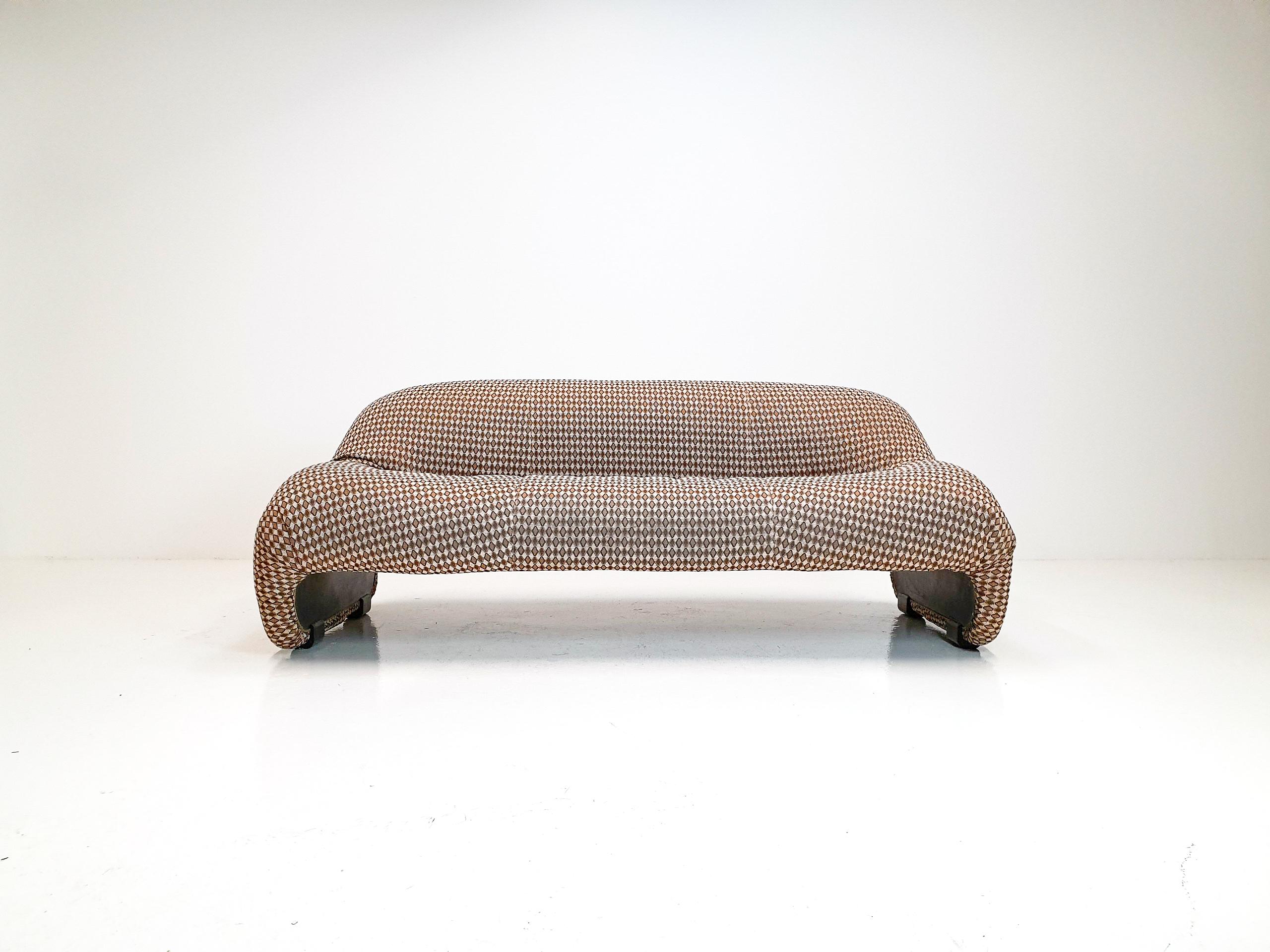 An Afra & Tobia Scarpa ‘Bonanza’ love seat sofa for C&B Italia, 1969 

Formed of plastic and rubber over a steel internal structure gives the sofa a floating appearance.

A very comfortable sofa with a patterned design - we offer a full