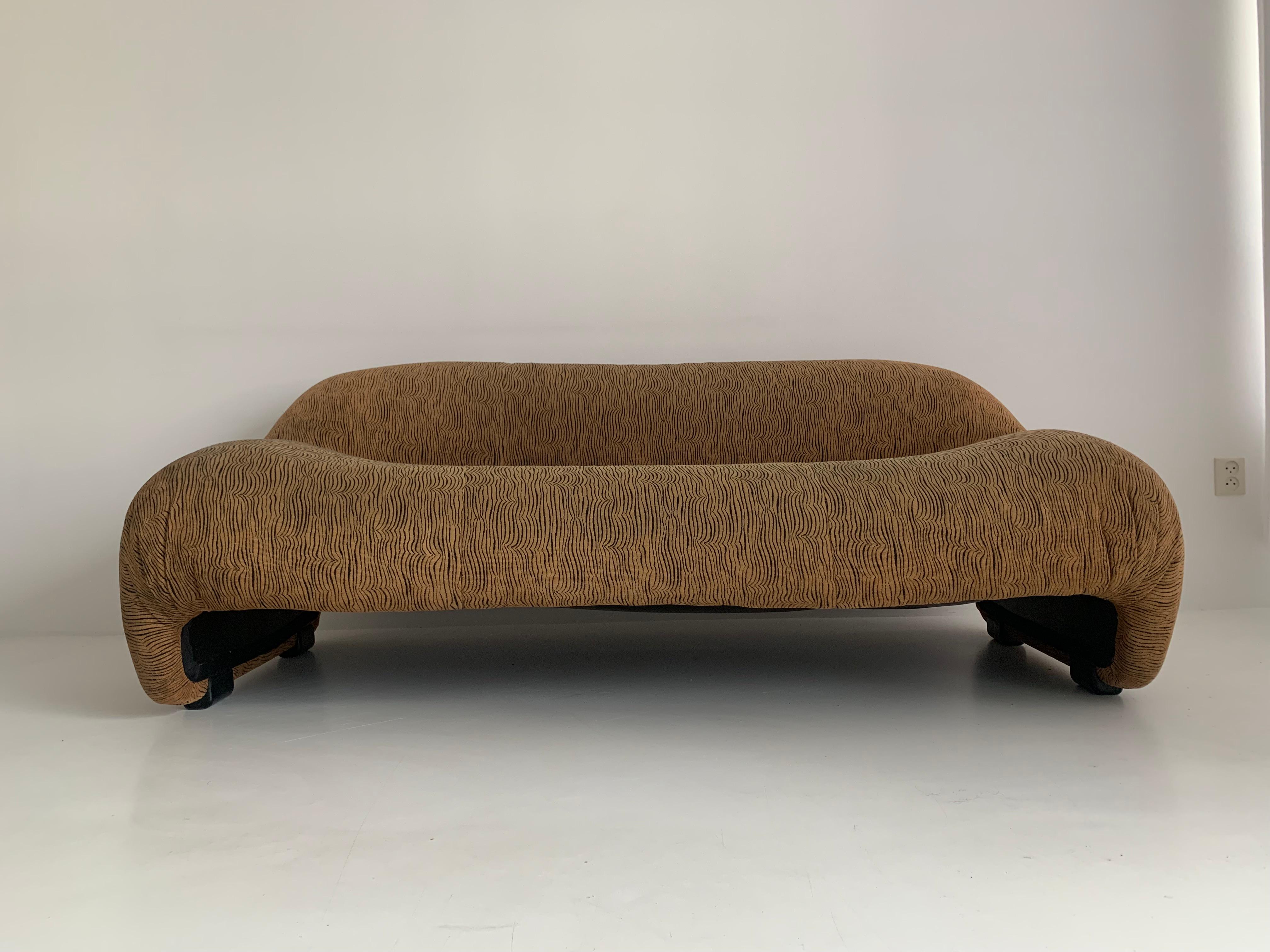 Mid-Century Modern Afra & Tobia Scarpa ‘Bonanza’ love seat sofa for C&B Italia, 1969  For Sale