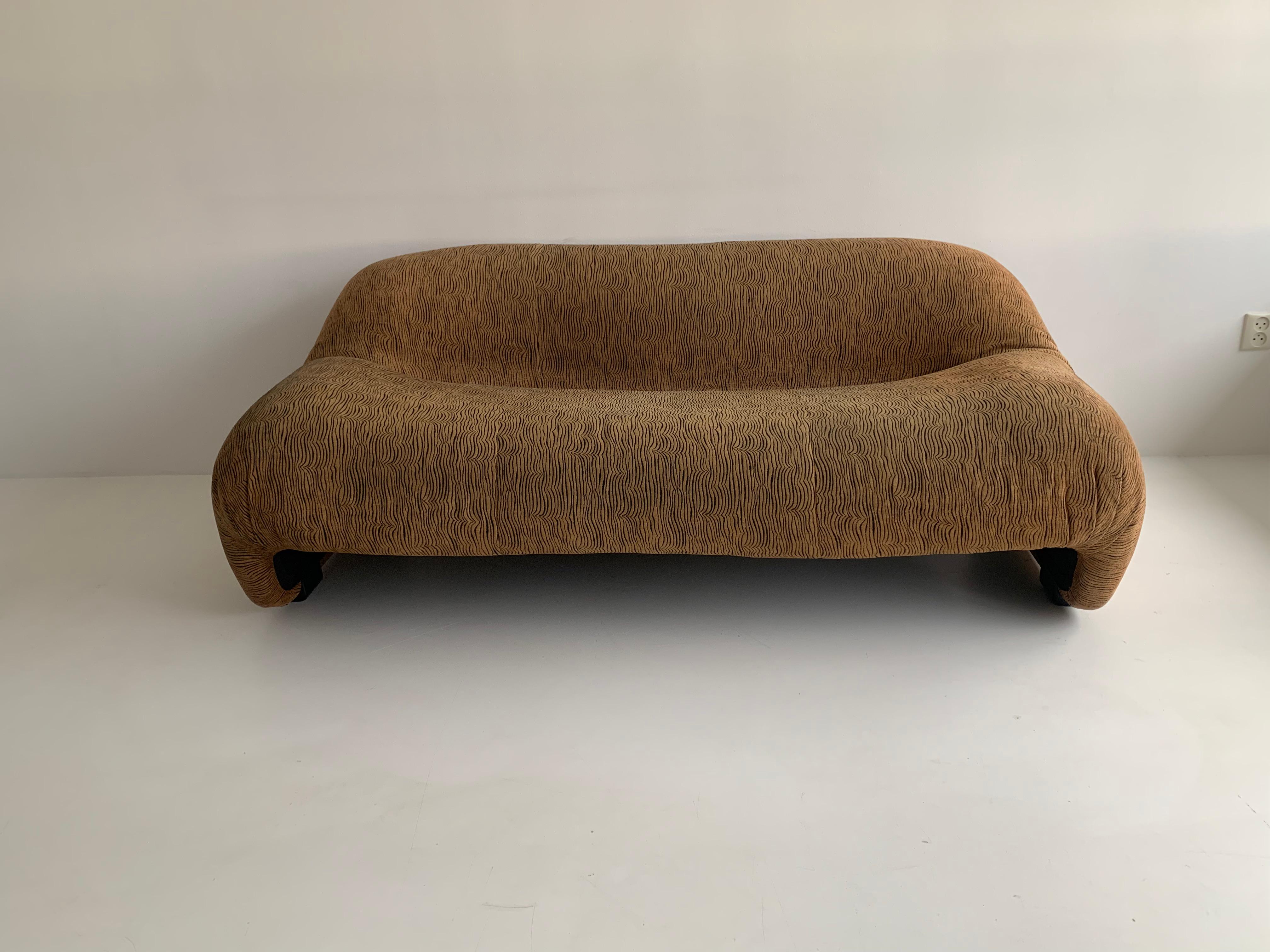 Fabric Afra & Tobia Scarpa ‘Bonanza’ love seat sofa for C&B Italia, 1969  For Sale