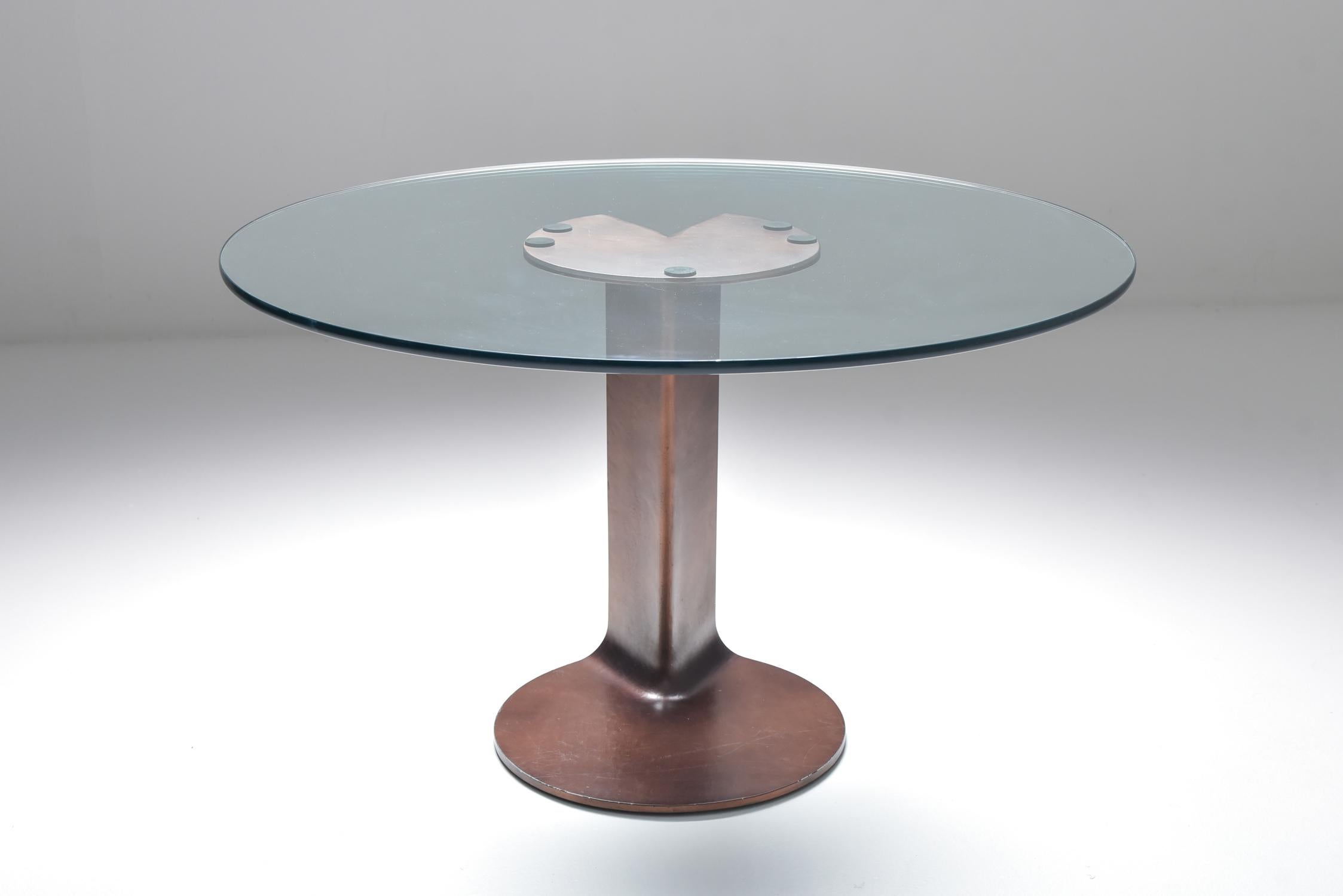 Bronze patinated table TL 59 by Afra &Tobia Scarpa for Poggi 1975
A very rare piece by one of the most famous designer duo’s.
We have two tables bases so could provide a bespoke tabletop in glass or even marble.

Afra (1937-2011) & Tobia (1935-)