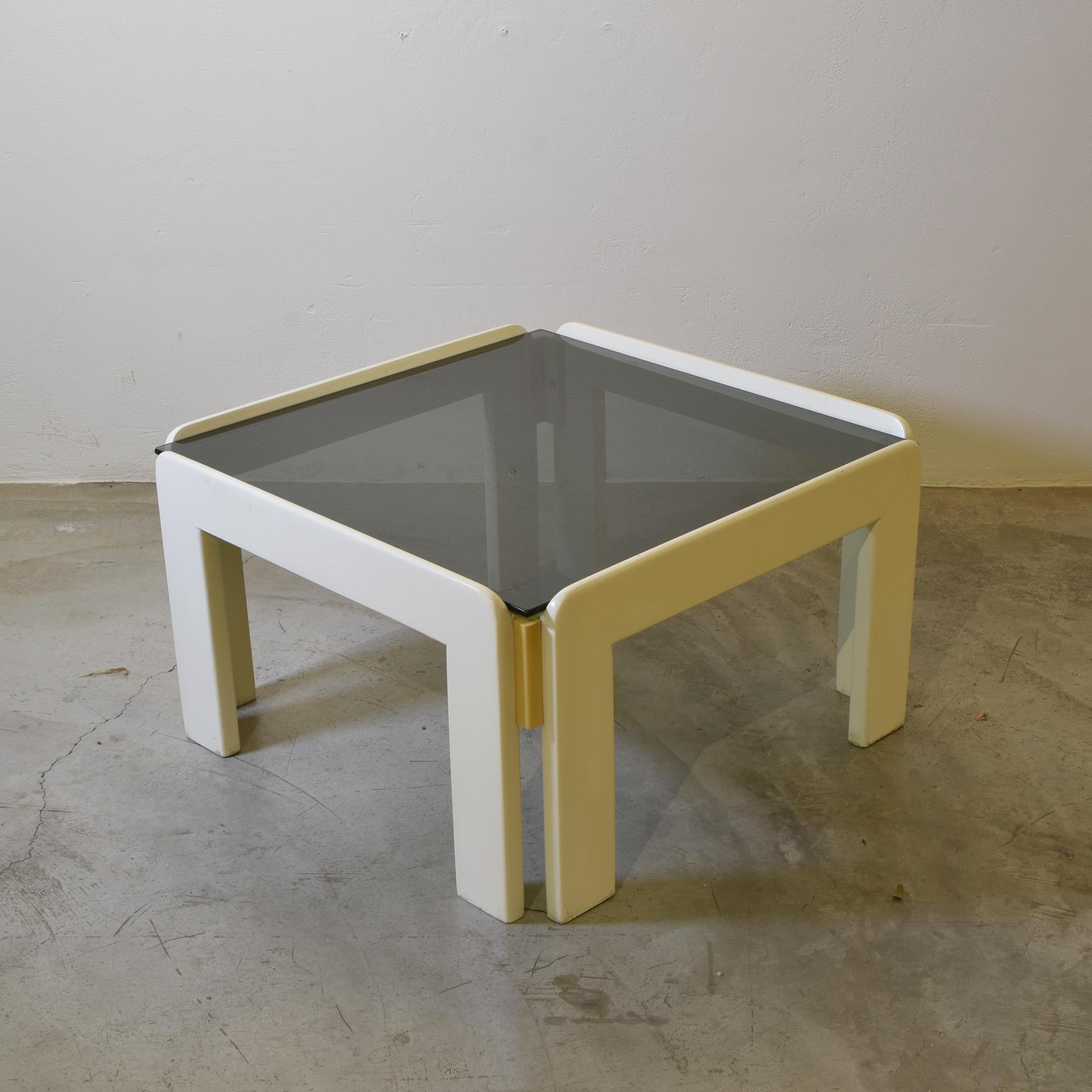 Afra & Tobia Scarpa Couchtisch aus den 70er Jahren. (Moderne der Mitte des Jahrhunderts) im Angebot
