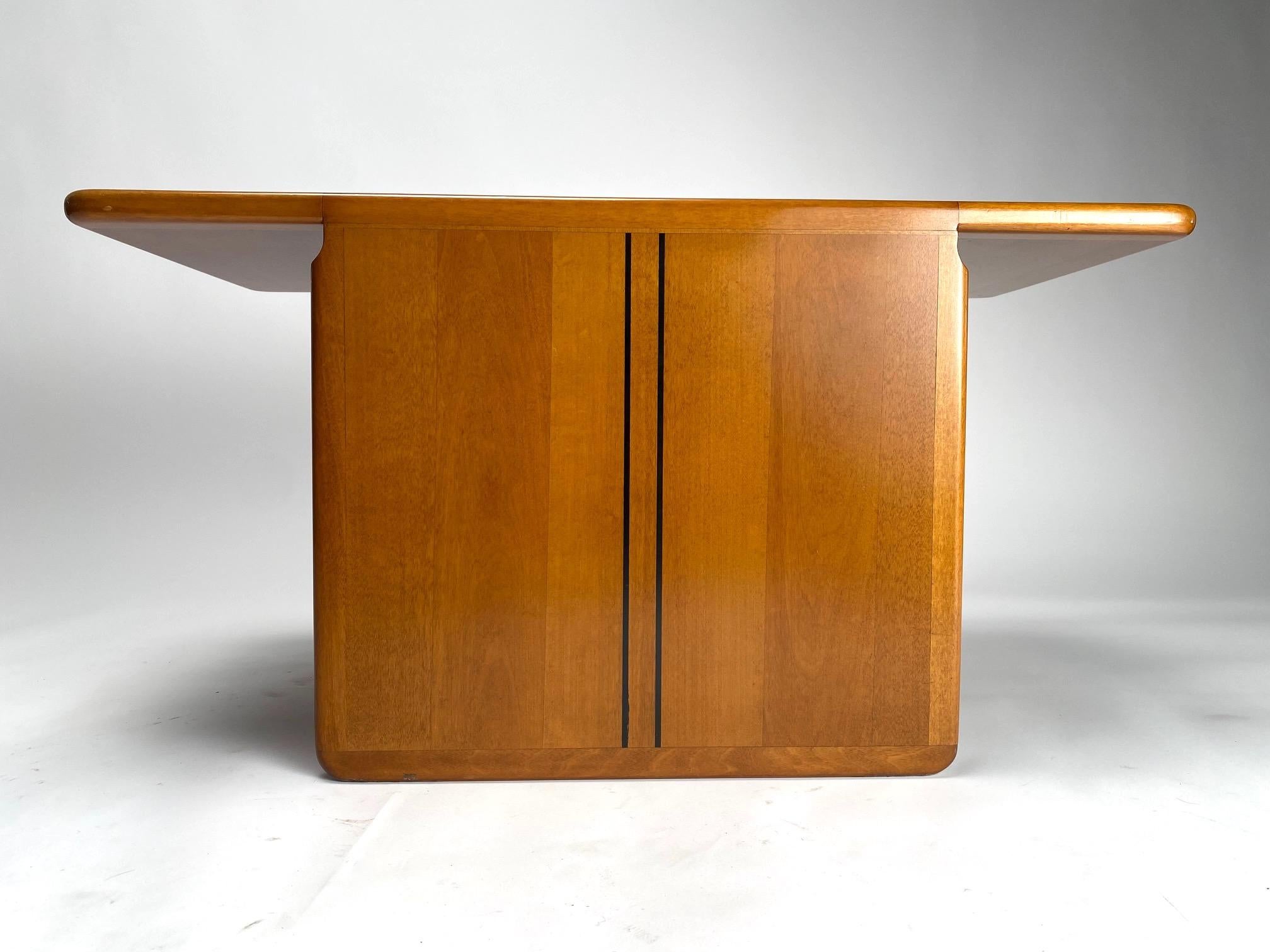 Italian Afra & Tobia Scarpa, Coffee table from the Artona series, Maxalto, 1970s For Sale