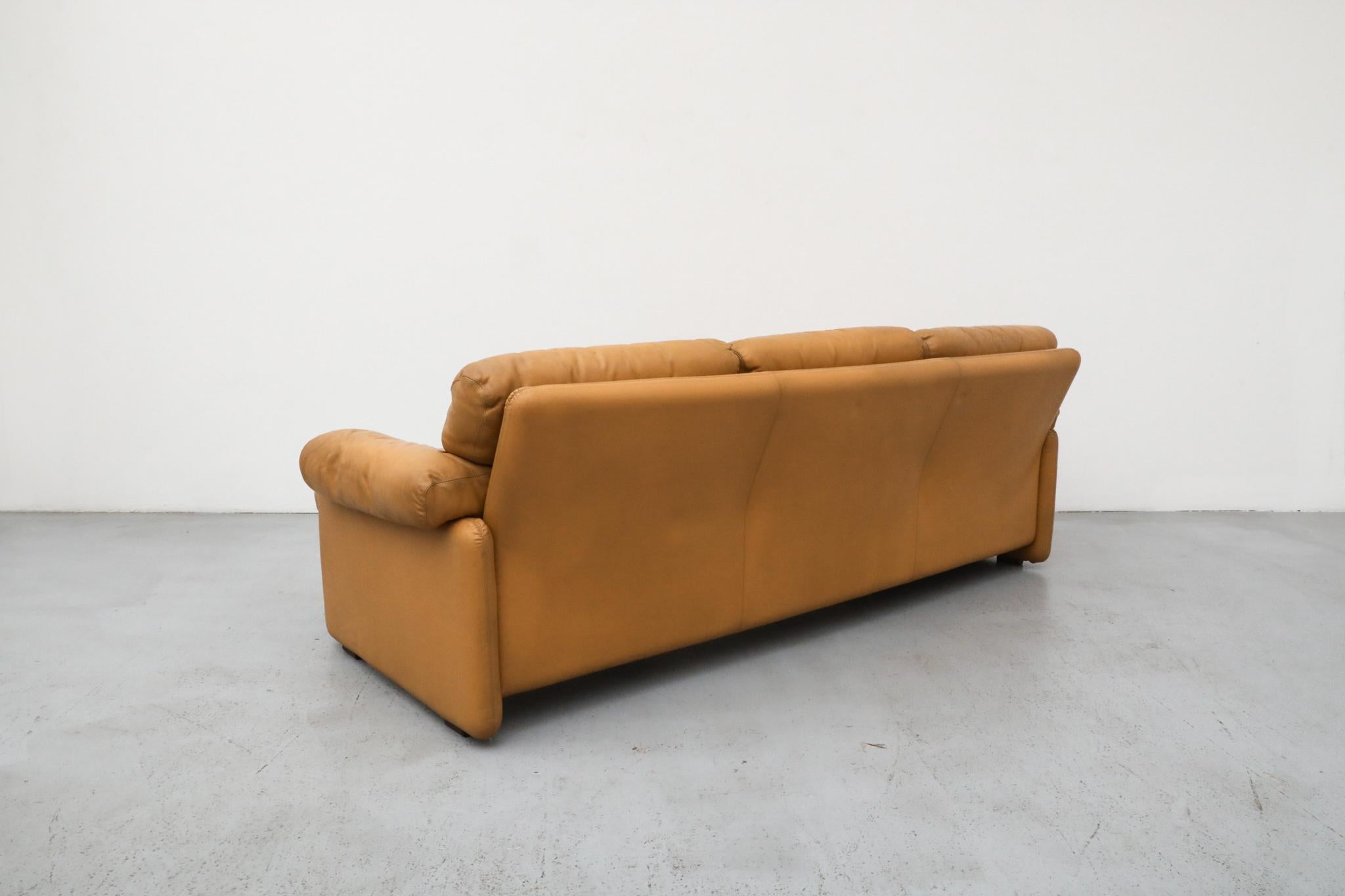 Afra & Tobia Scarpa 'Coronado' Sofa in Butterscotch Leather for B&B Italia, 1966 im Zustand „Gut“ im Angebot in Los Angeles, CA