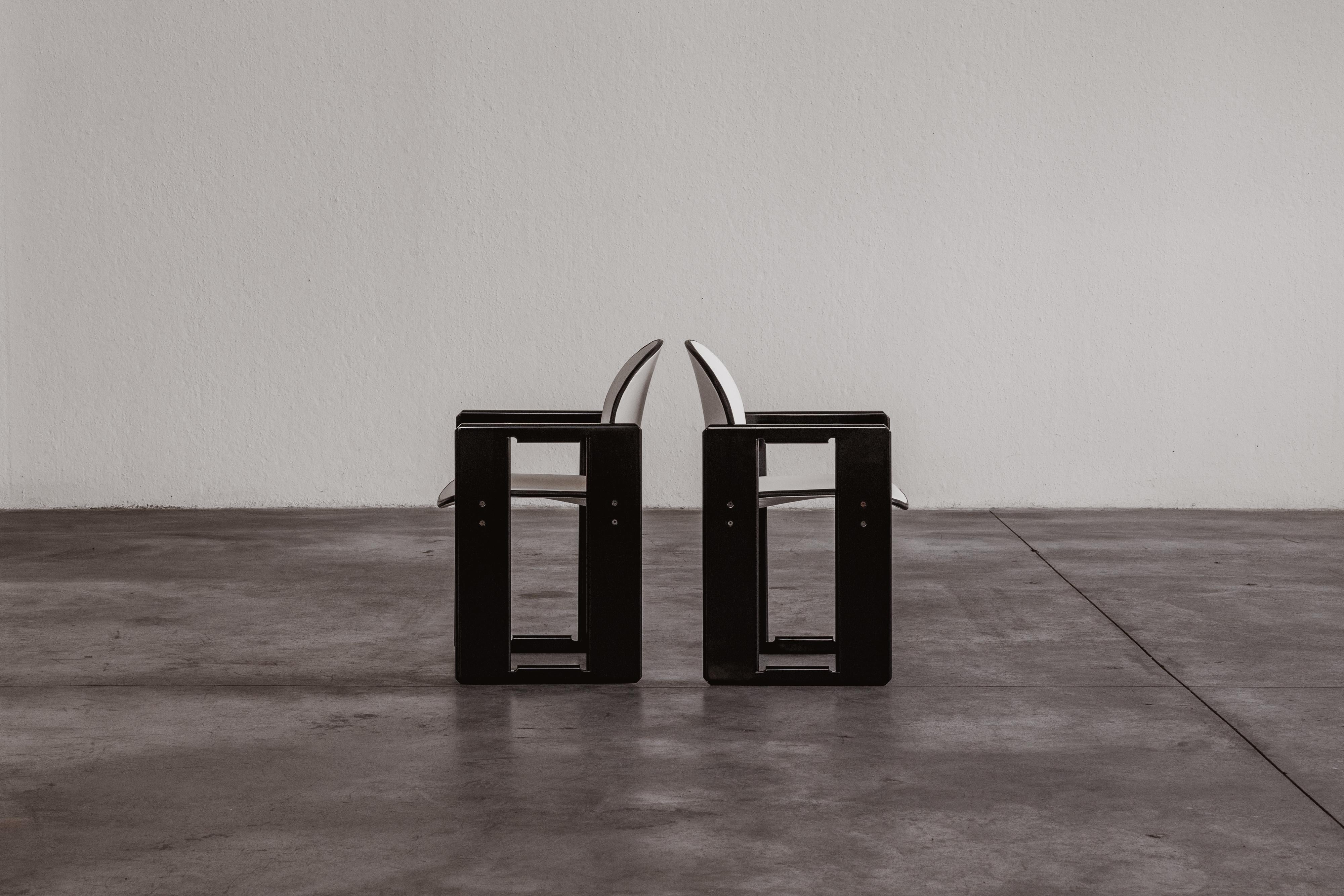 Esszimmerstühle „Dialogo“ von Afra & Tobia Scarpa für B&B Italia, 1973, 2er-Set, Set (Ende des 20. Jahrhunderts) im Angebot