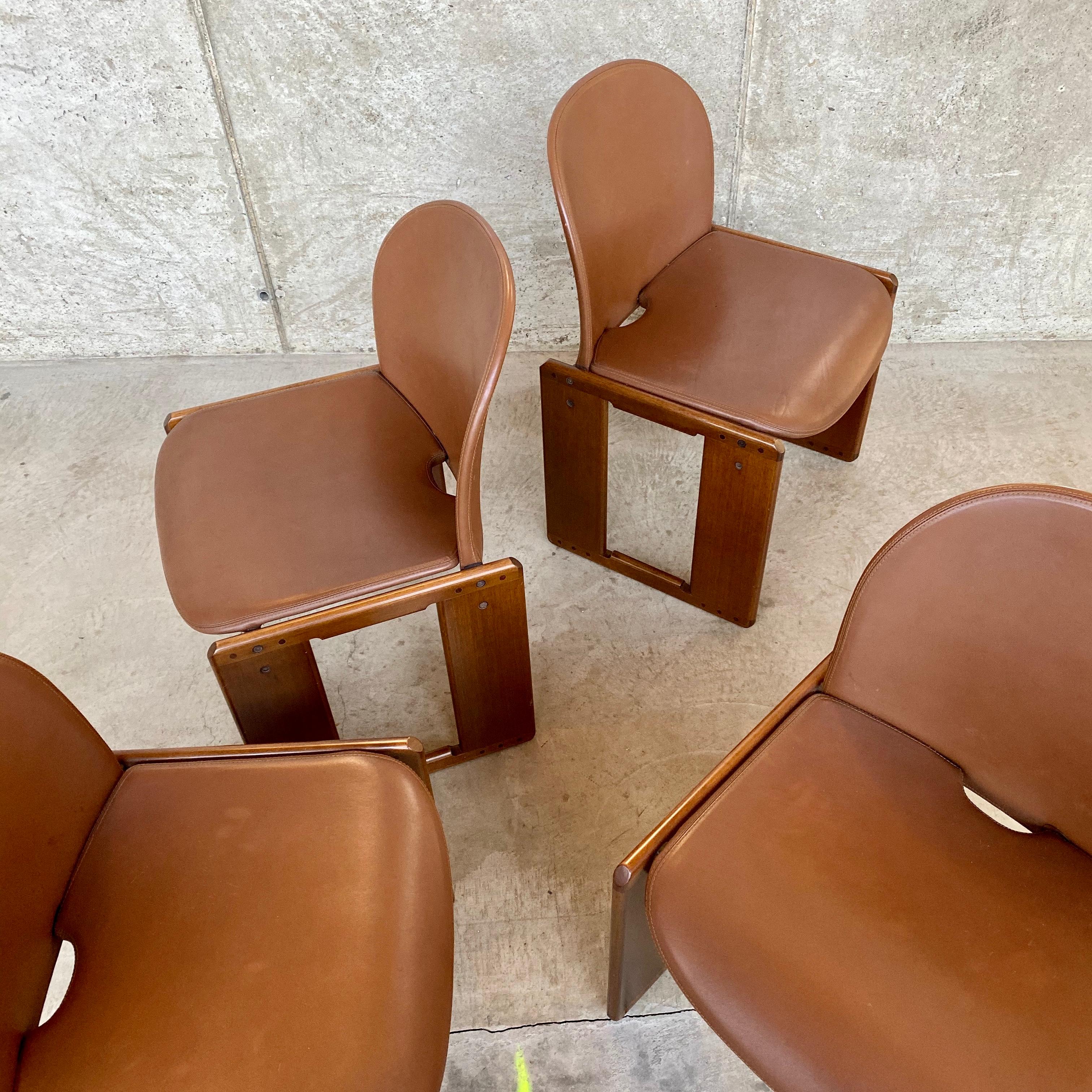 Afra & Tobia Scarpa “Dialogo” Dining Chairs for B&B Italia, 1974, Set of 4 1