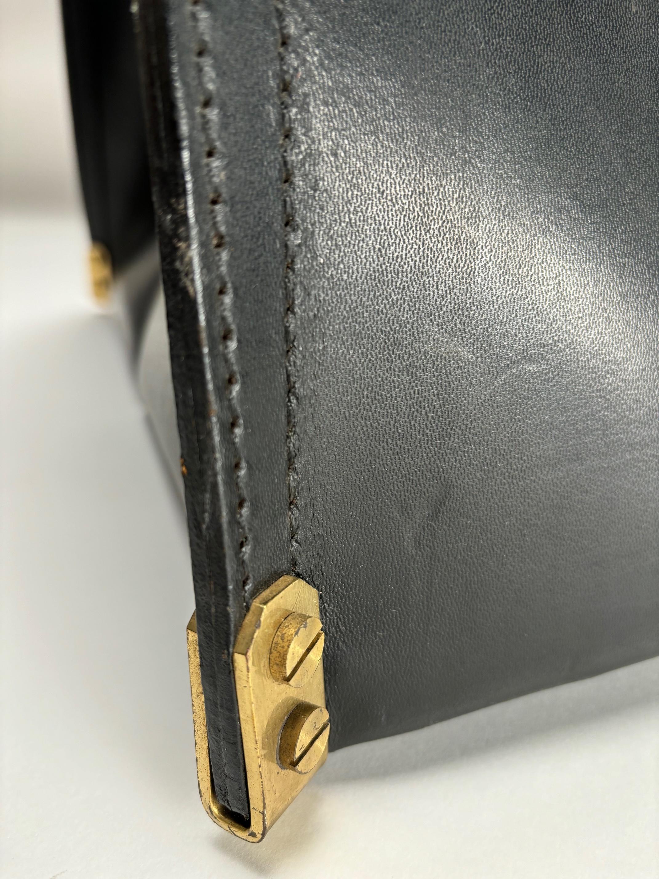 Italiano Afra & Tobia Scarpa, Sacco per legna da ardere Dimensionefuoco in pelle e ottone, Italia in vendita