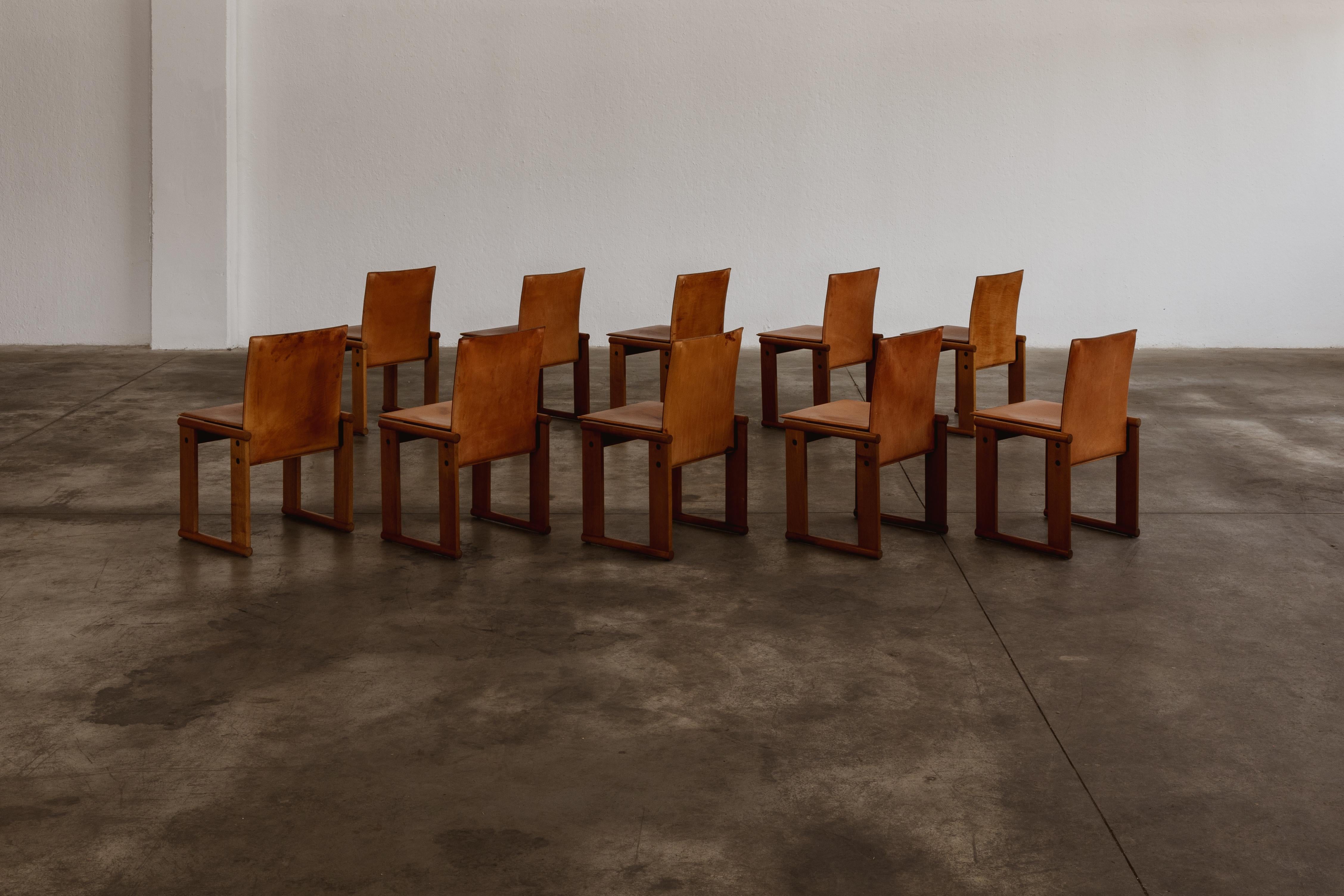 Afra & Tobia Scarpa Dining Chairs for Molteni, Cognac Leather, 1974, Set of 10 For Sale 5