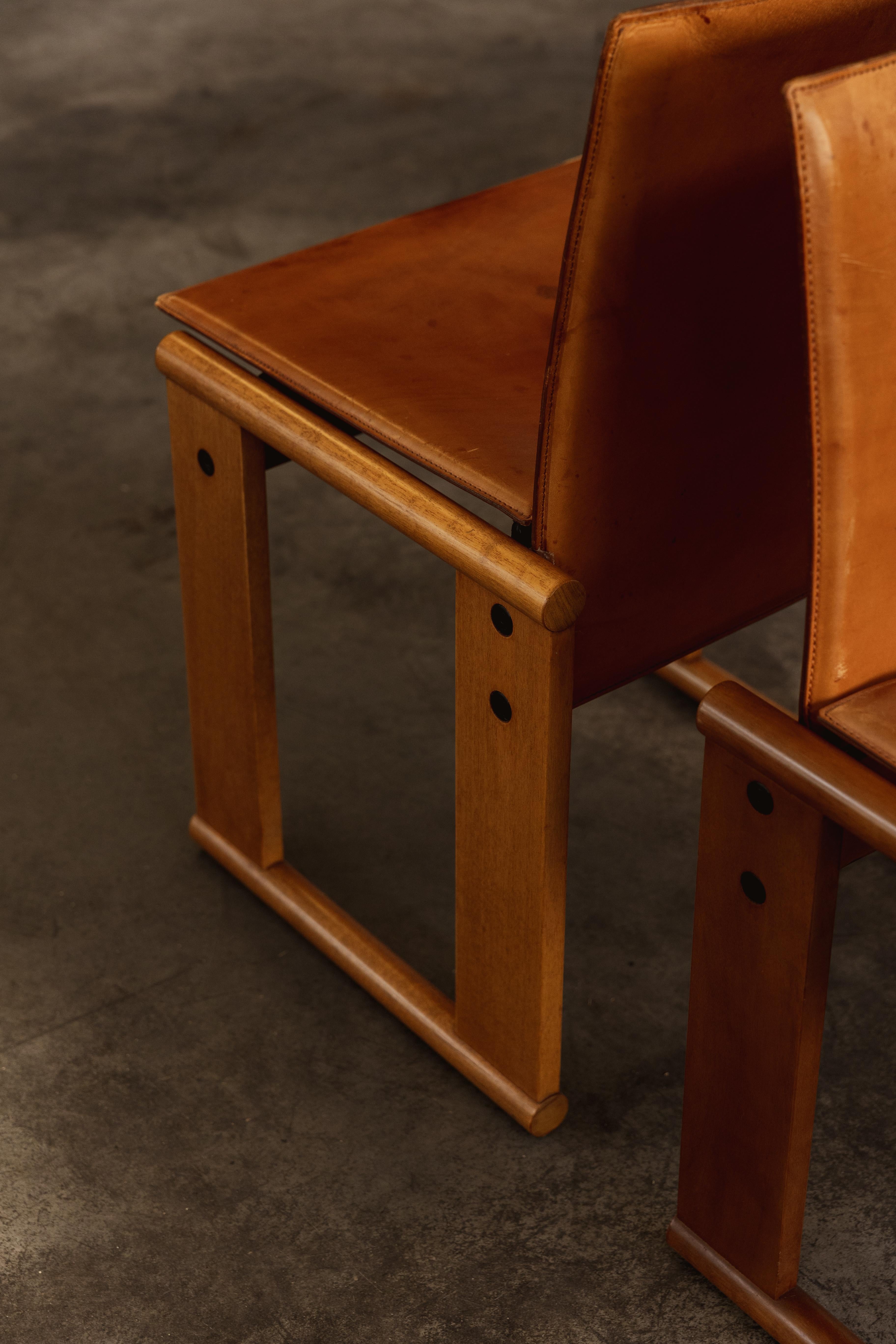 Afra & Tobia Scarpa Dining Chairs for Molteni, Cognac Leather, 1974, Set of 10 For Sale 6