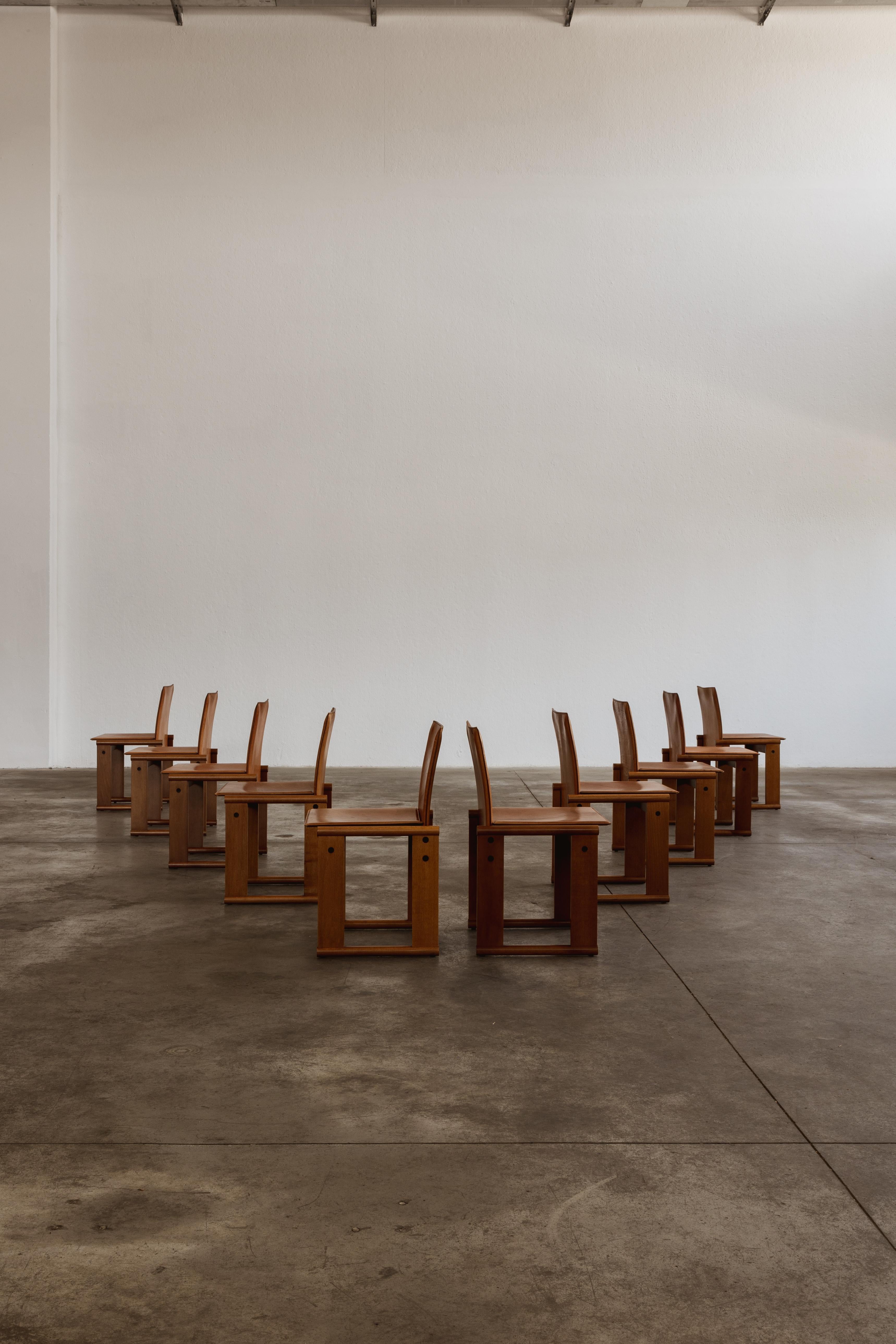 Afra & Tobia Scarpa Dining Chairs for Molteni, Cognac Leather, 1974, Set of 10 For Sale 1