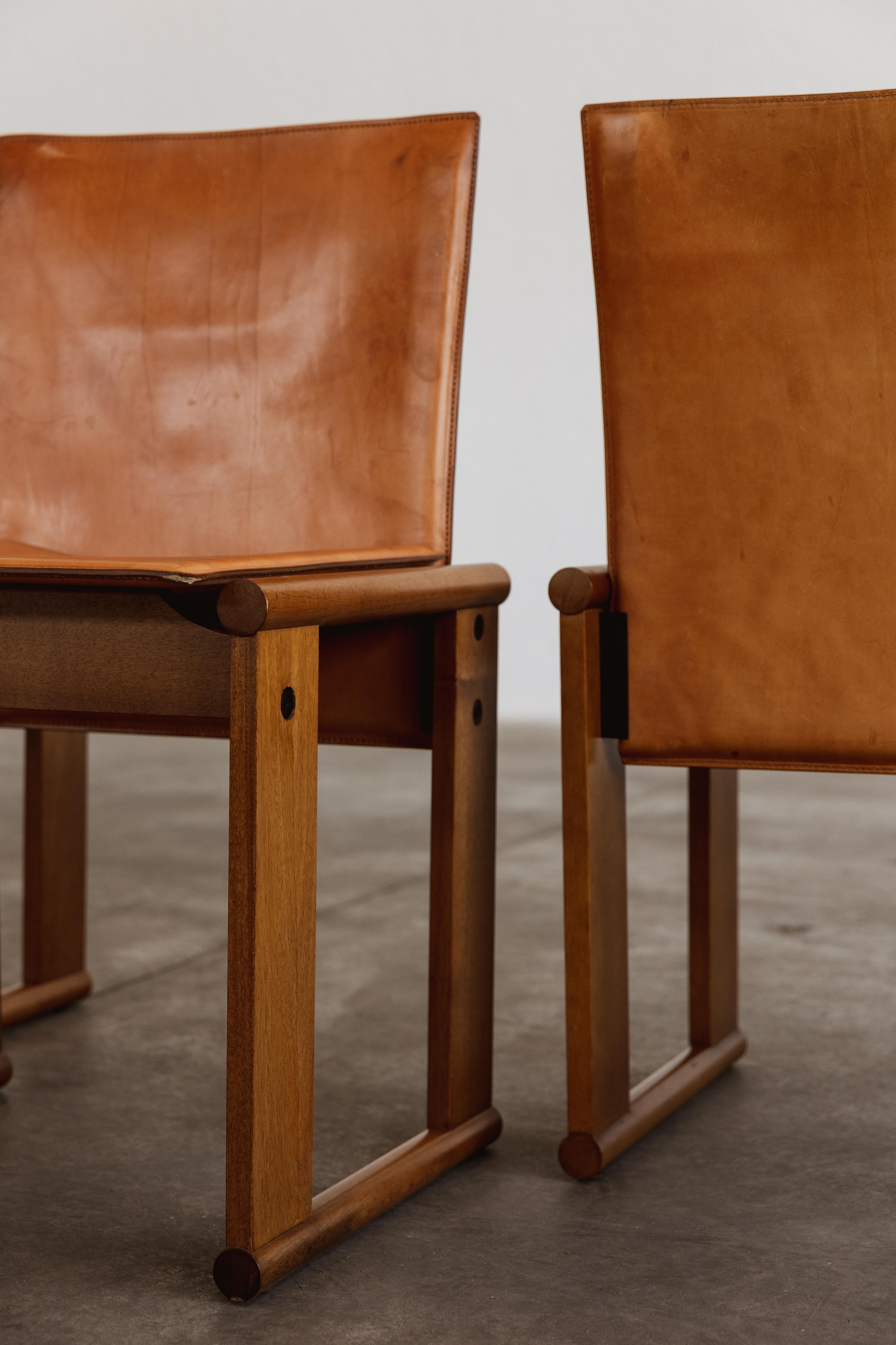 Afra & Tobia Scarpa Dining Chairs for Molteni, Cognac Leather, 1974, Set of 10 For Sale 2