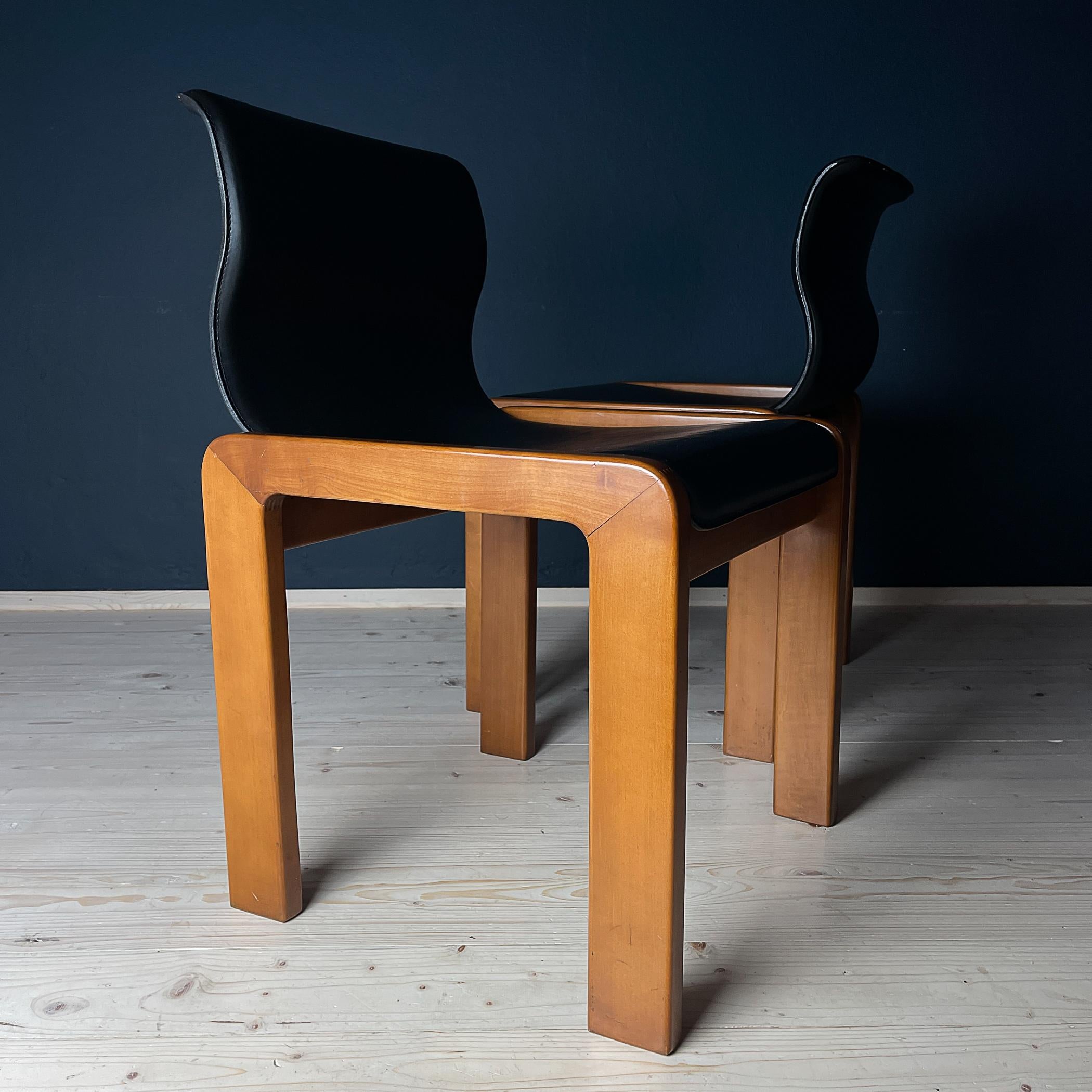 Afra & Tobia Scarpa Dining Room Chairs, Italy 1966, Set of 2 In Good Condition In Miklavž Pri Taboru, SI