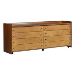 Afra & Tobia Scarpa, commode, noyer, cuir, Italie, années 1970