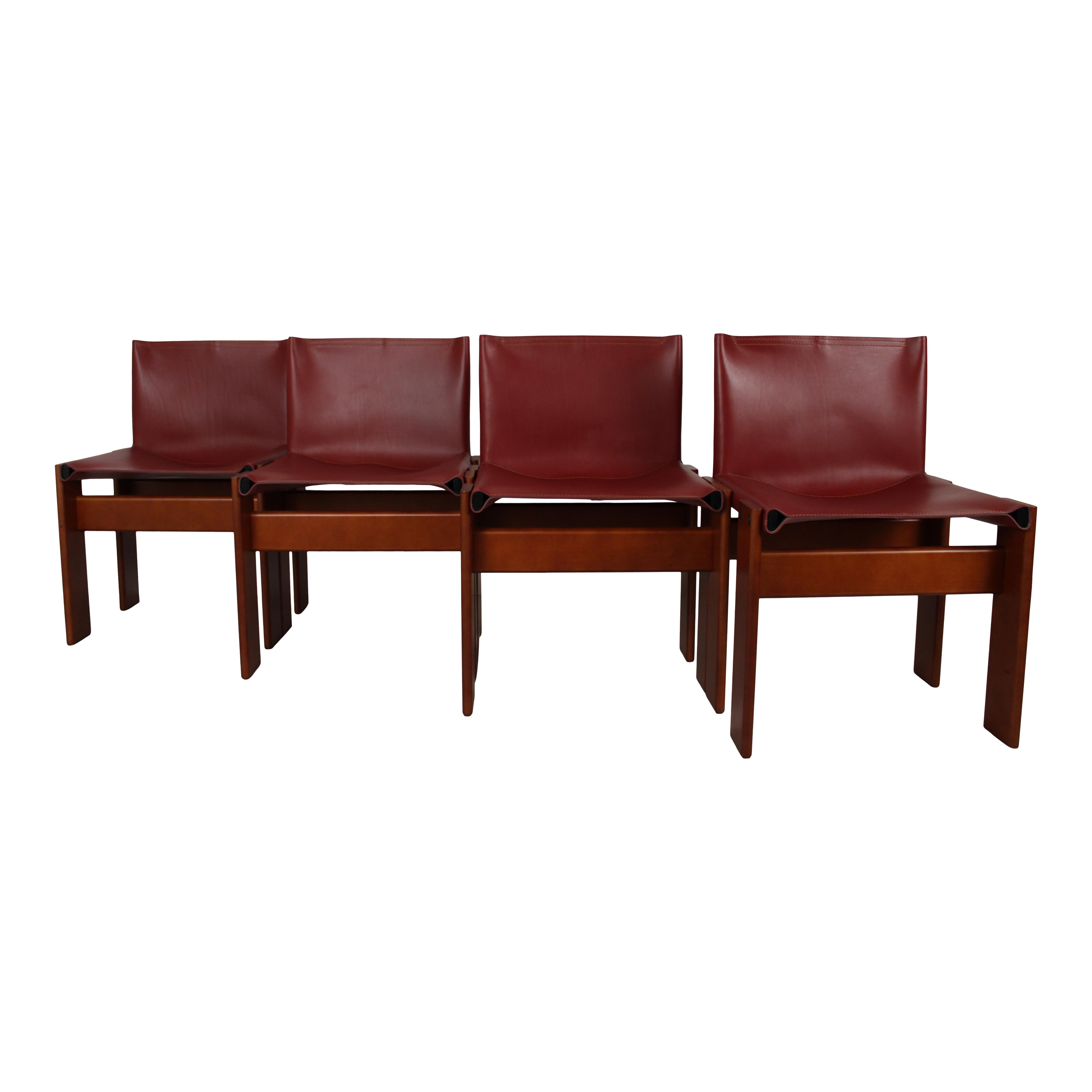 Mid-Century Modern Afra & Tobia Scarpa - Rouge anglais  Chaise de salle à manger Monk en cuir pour Molteni, ensemble de 8 en vente