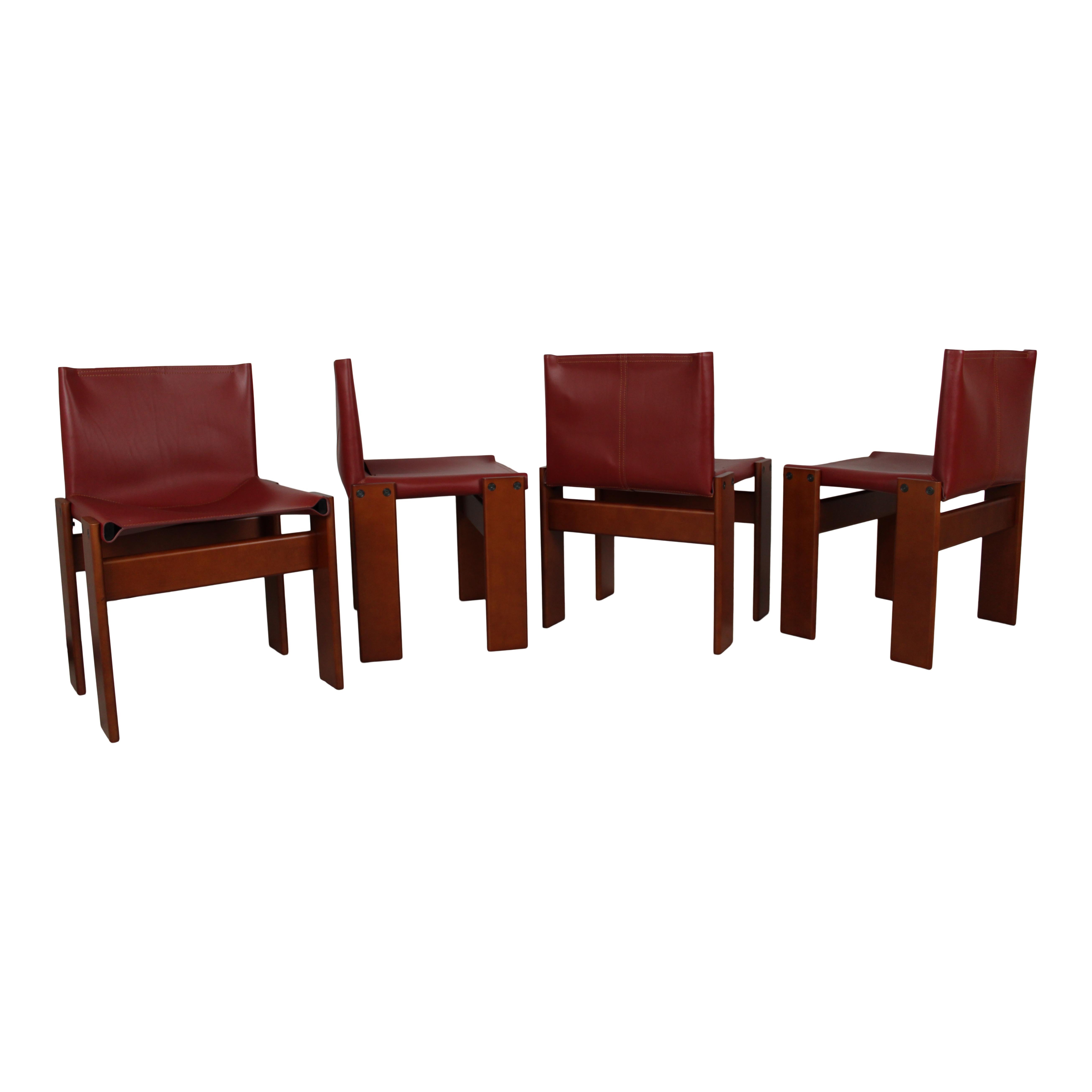 italien Afra & Tobia Scarpa - Rouge anglais  Chaise de salle à manger Monk en cuir pour Molteni, ensemble de 8 en vente