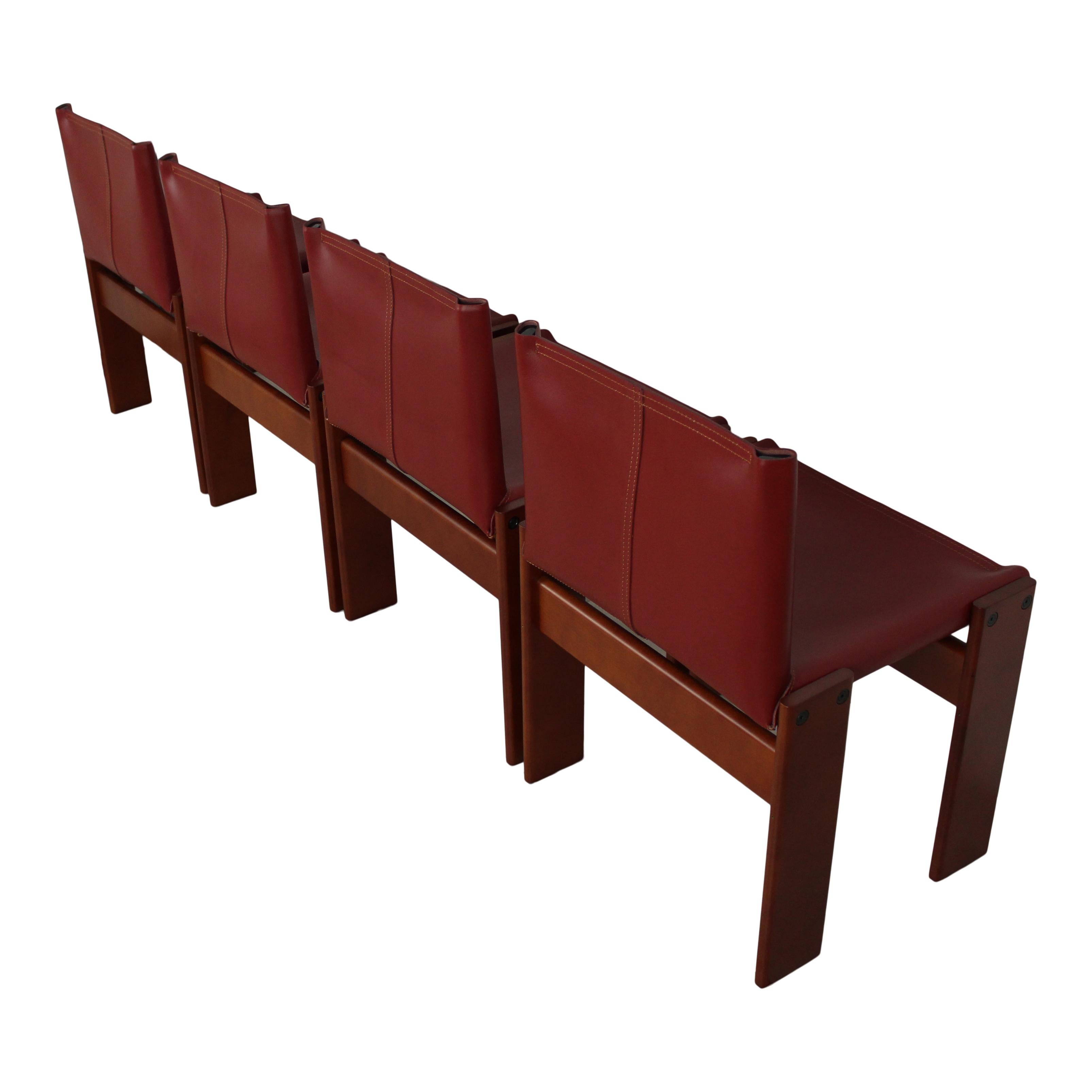 Fin du 20e siècle Afra & Tobia Scarpa - Rouge anglais  Chaise de salle à manger Monk en cuir pour Molteni, ensemble de 8 en vente