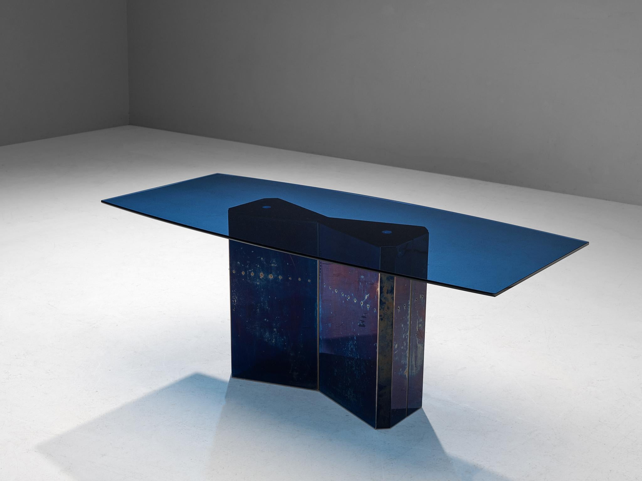 Afra & Tobia Scarpa for B&B Italia, dining table 'Polygonon', glass, electro-coated stainless steel, Italy, 1984

Behold this astonishing table with an aesthetically pleasing layout designed by the Italian master duo Afra & Tobia Scarpa. This