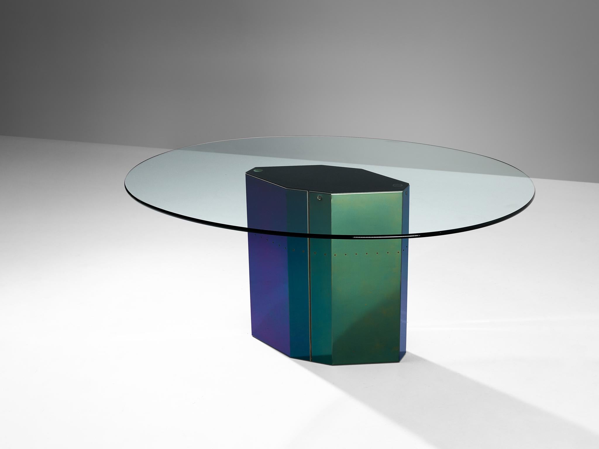 Afra & Tobia Scarpa for B&B Italia, dining table 'Polygonon', glass, electro-coated stainless steel, Italy, 1984

Behold this astonishing table with an aesthetically pleasing layout designed by the Italian master duo Afra & Tobia Scarpa. This