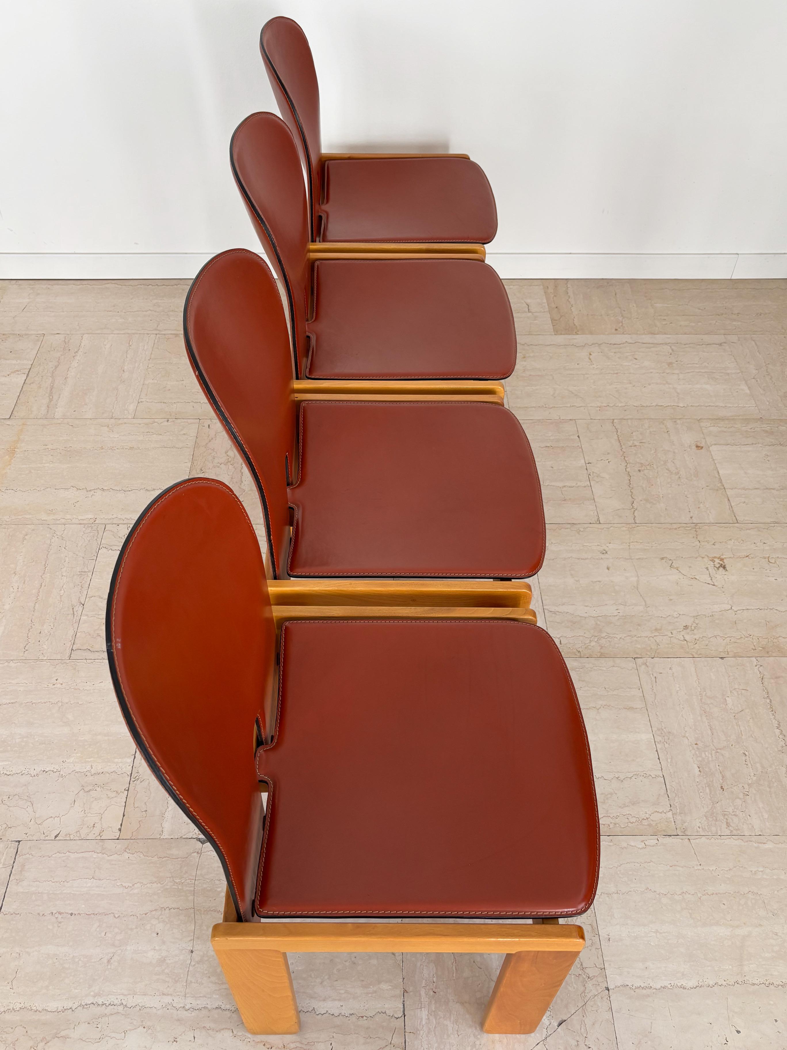 italien Afra & Tobia Scarpa pour Cassina Chaises de salle à manger en Wood du milieu du siècle 1960 en vente