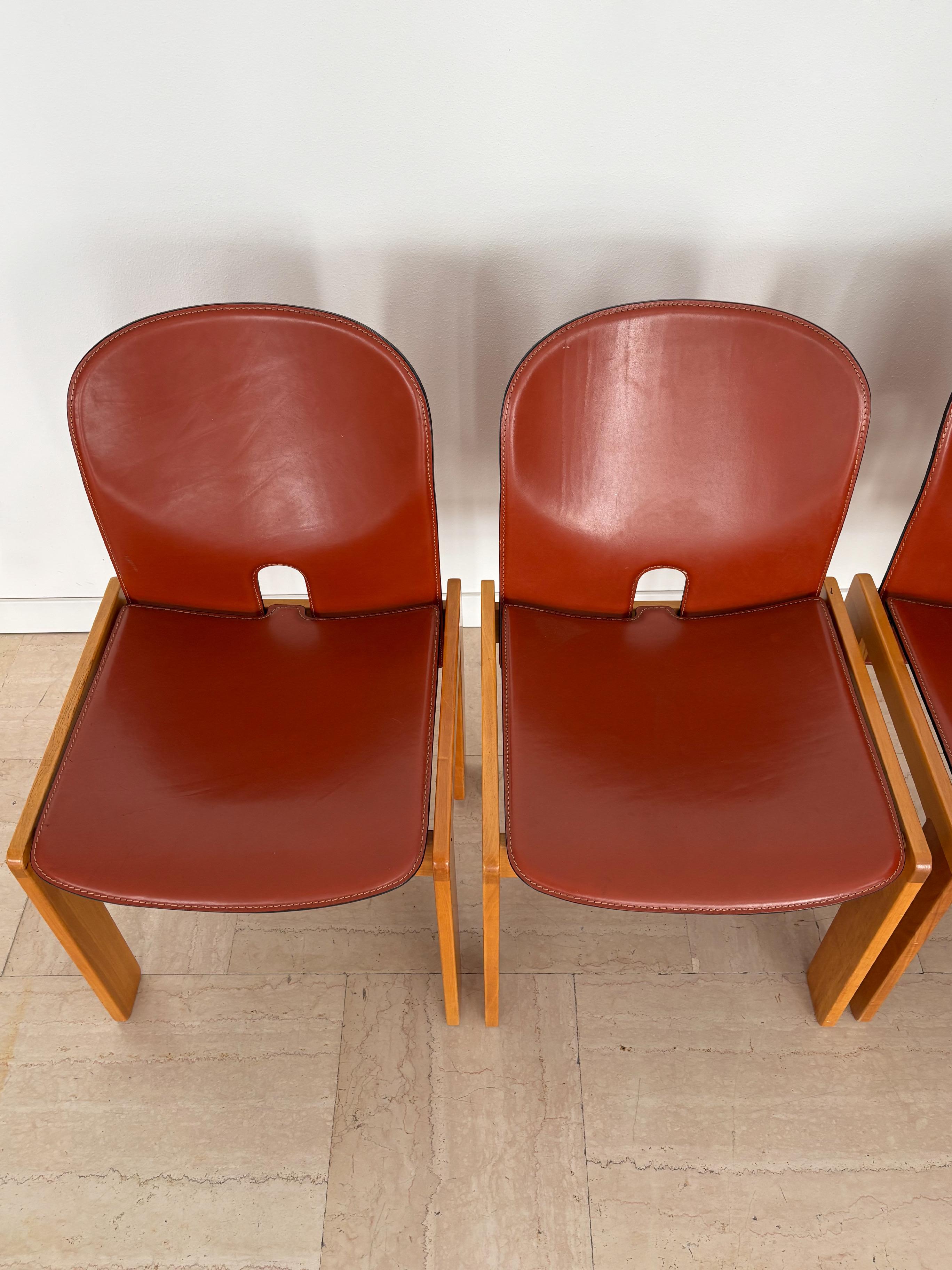 Afra & Tobia Scarpa pour Cassina Chaises de salle à manger en Wood du milieu du siècle 1960 Bon état - En vente à Reggio Emilia, IT