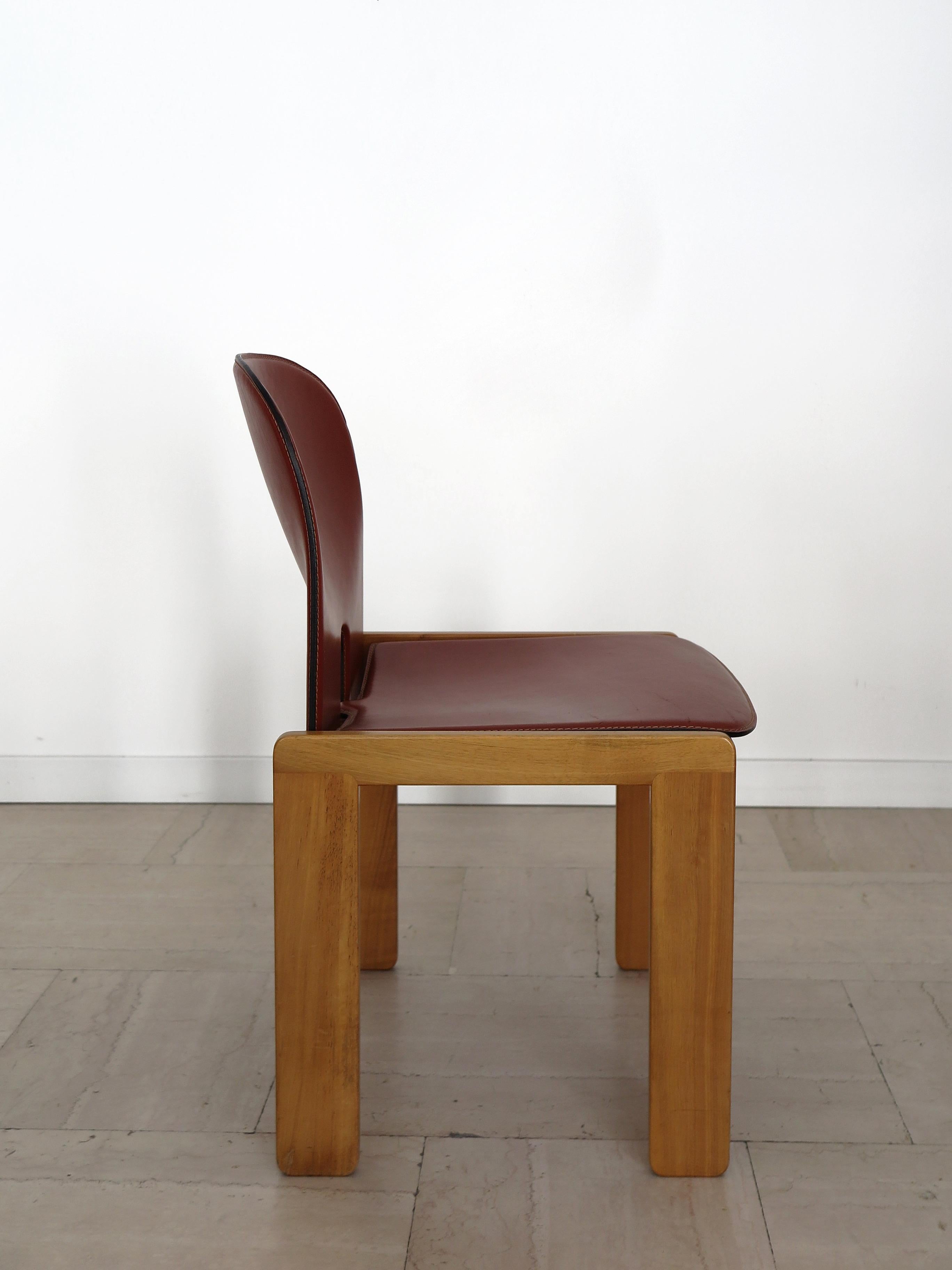 Afra & Tobia Scarpa pour Cassina Chaises de salle à manger en Wood du milieu du siècle 1960 en vente 1